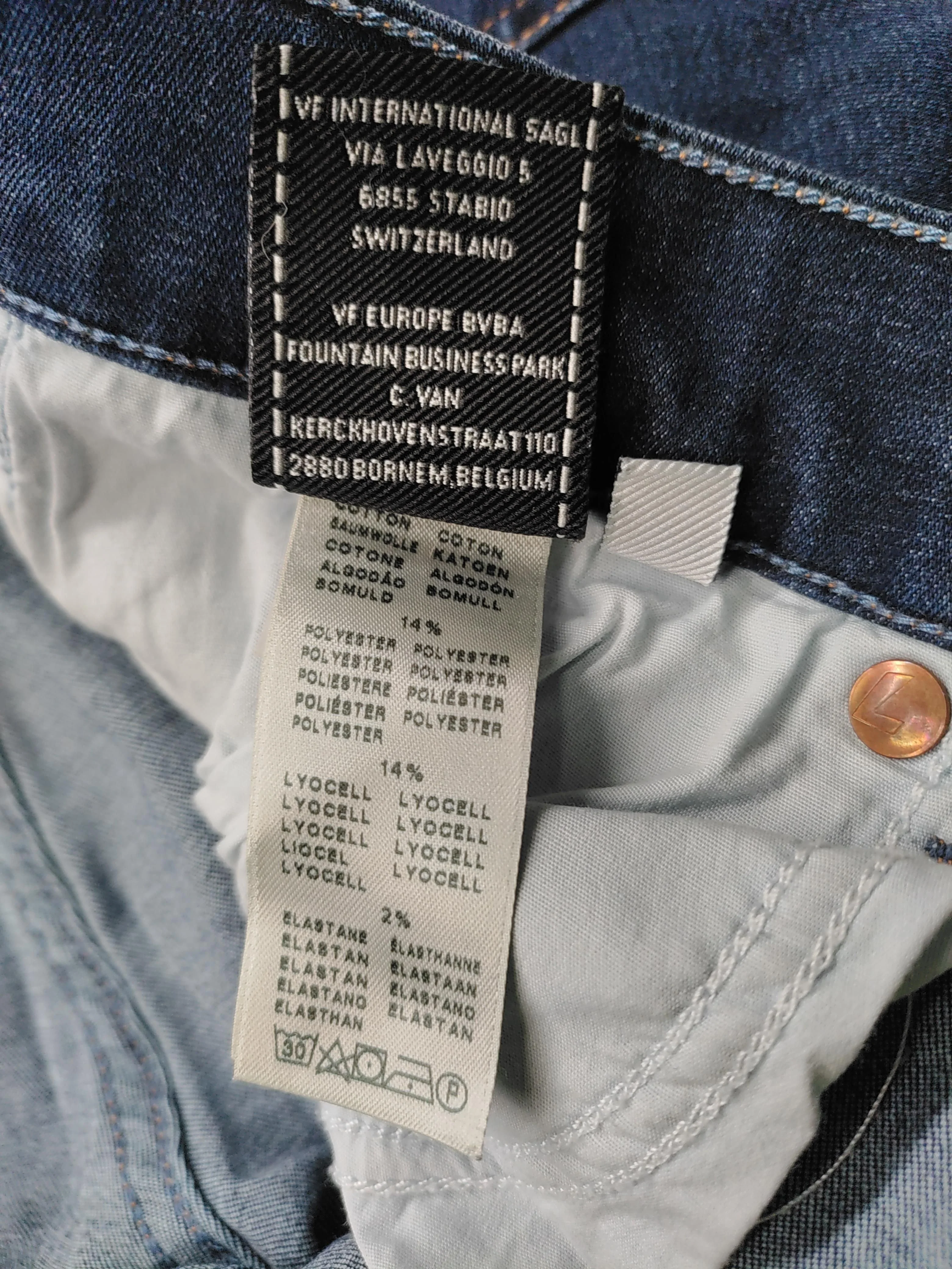 7 For All Mankind Women's Jeans W 30 in Blue Cotton - Image 6