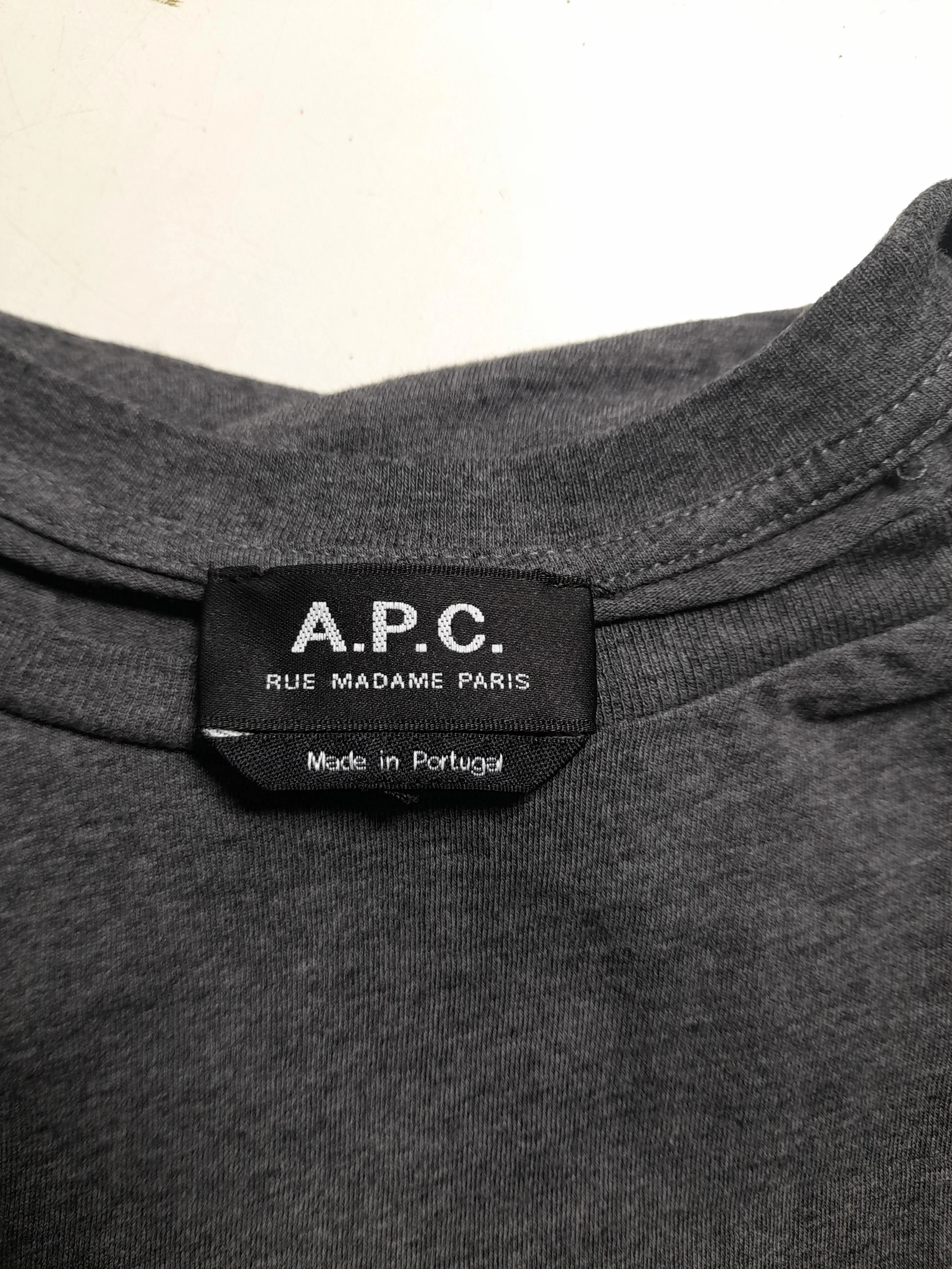 A.P.C. Men's T-Shirt S Grey Graphic 100% Cotton Basic - Image 5