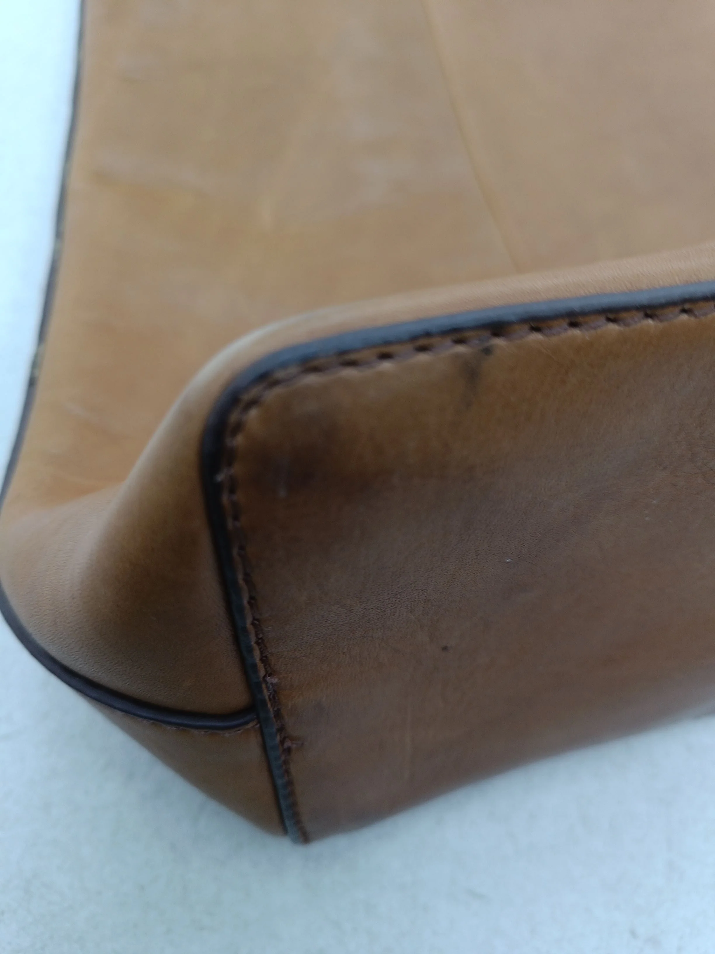 A.P.C. Women's Bag Brown 100% Leather Tote - Image 6