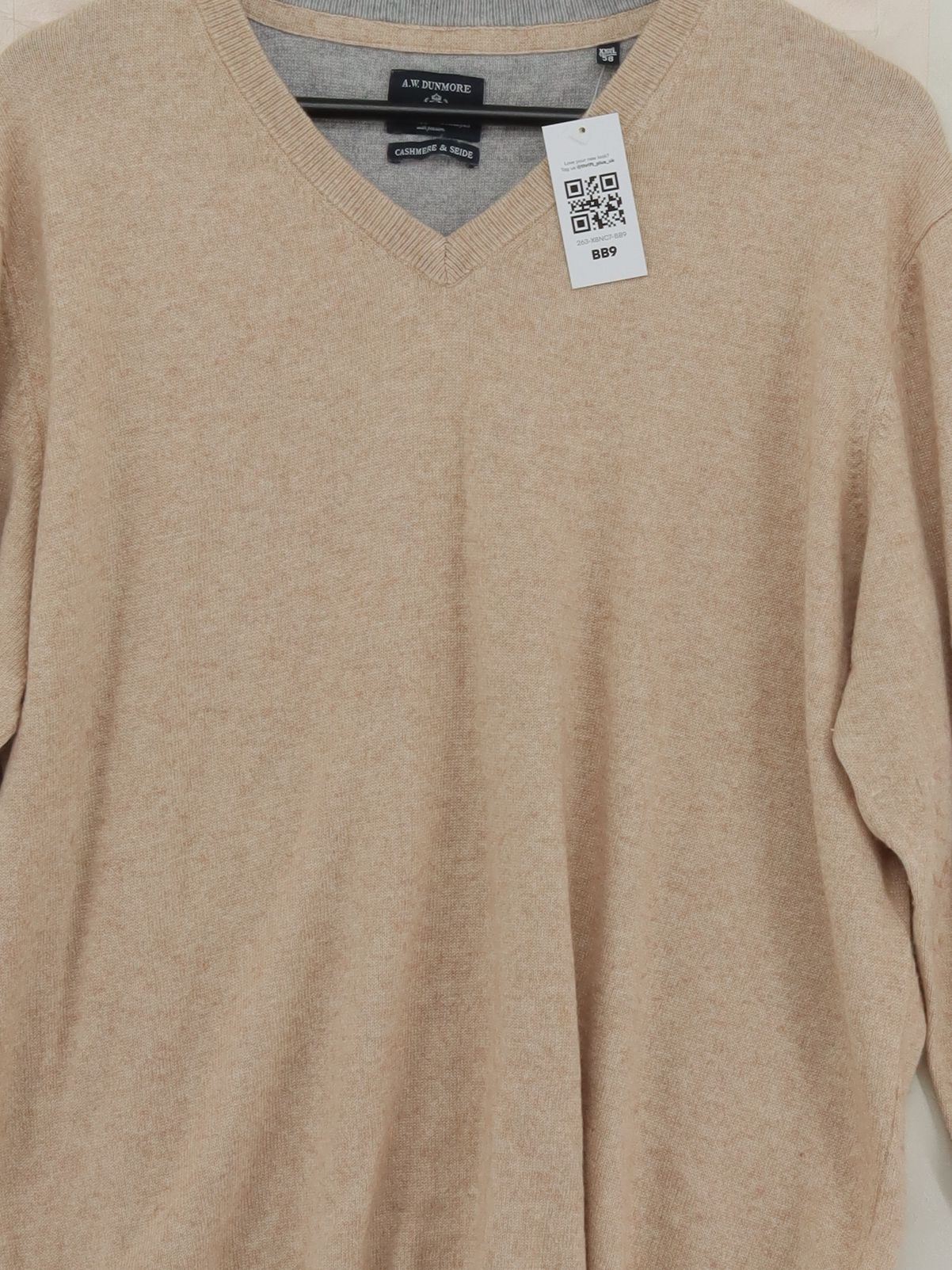 A.W. Dunmore Men's Jumper XXXL Cream Silk with Cashmere V-Neck Pullover - Image 3