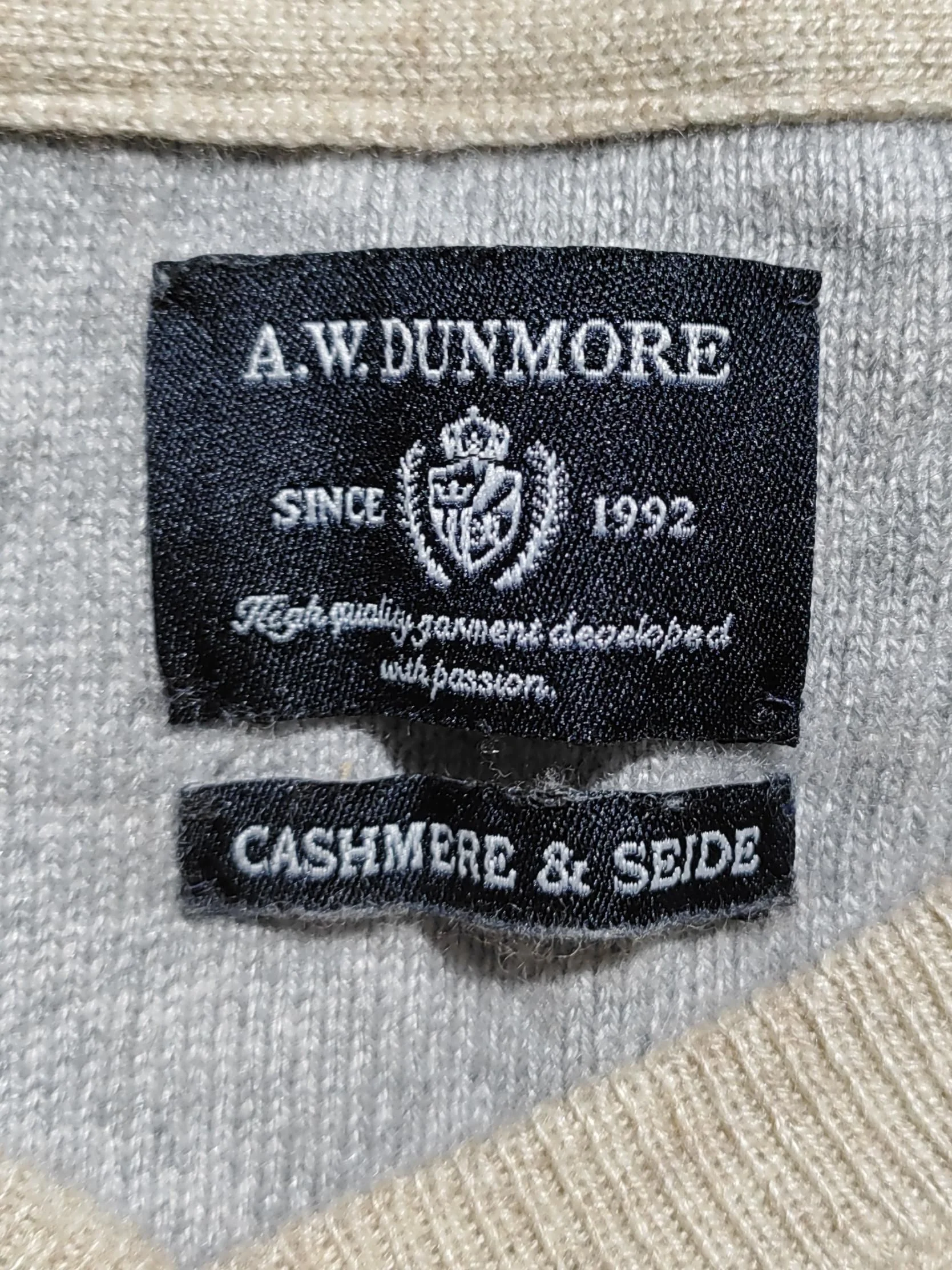 A.W. Dunmore Men's Jumper XXXL Cream Silk with Cashmere V-Neck Pullover - Image 6