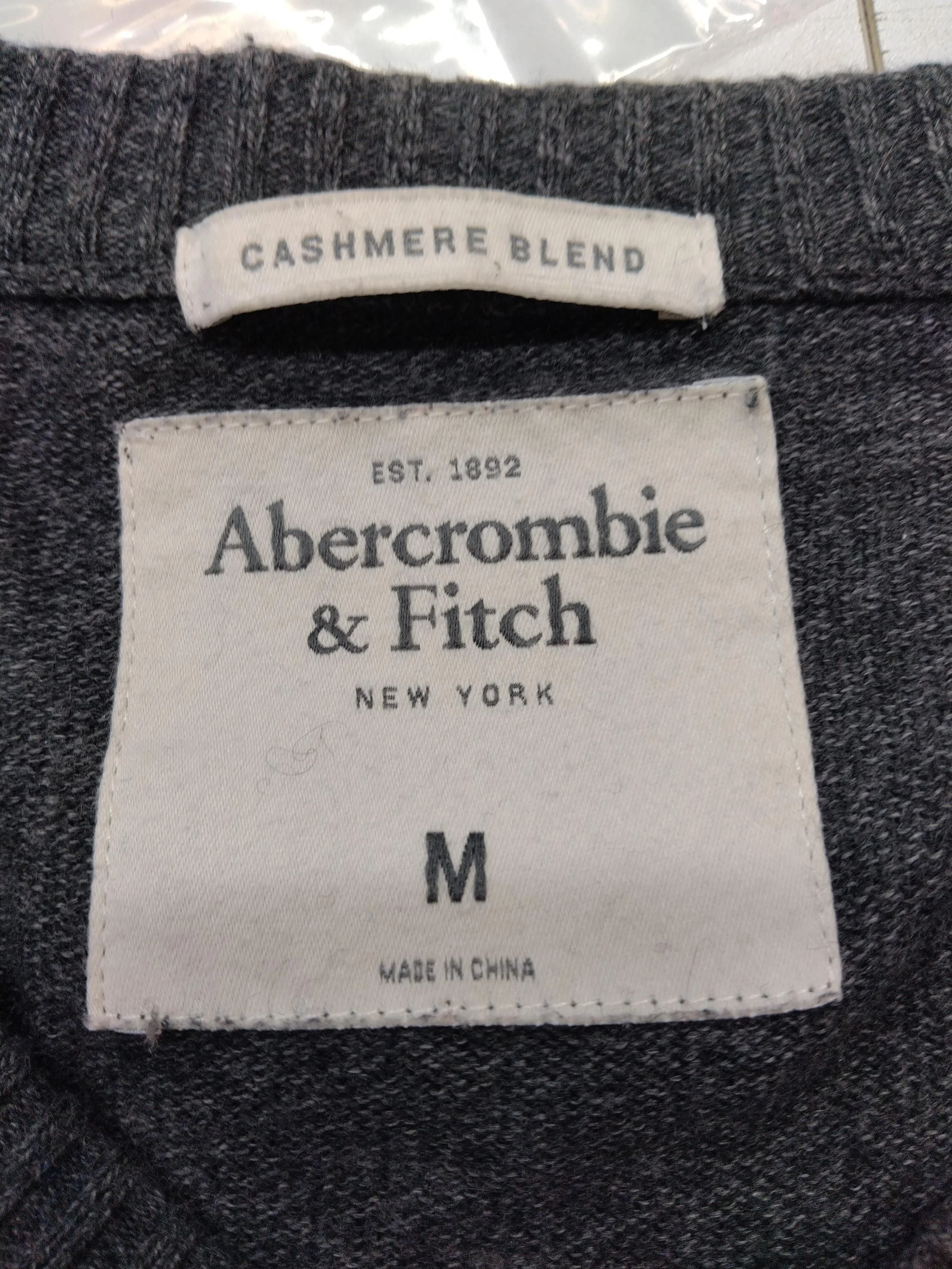Abercrombie & Fitch Men's Jumper M Grey Cotton with Cashmere V-Neck Pullover - Image 5