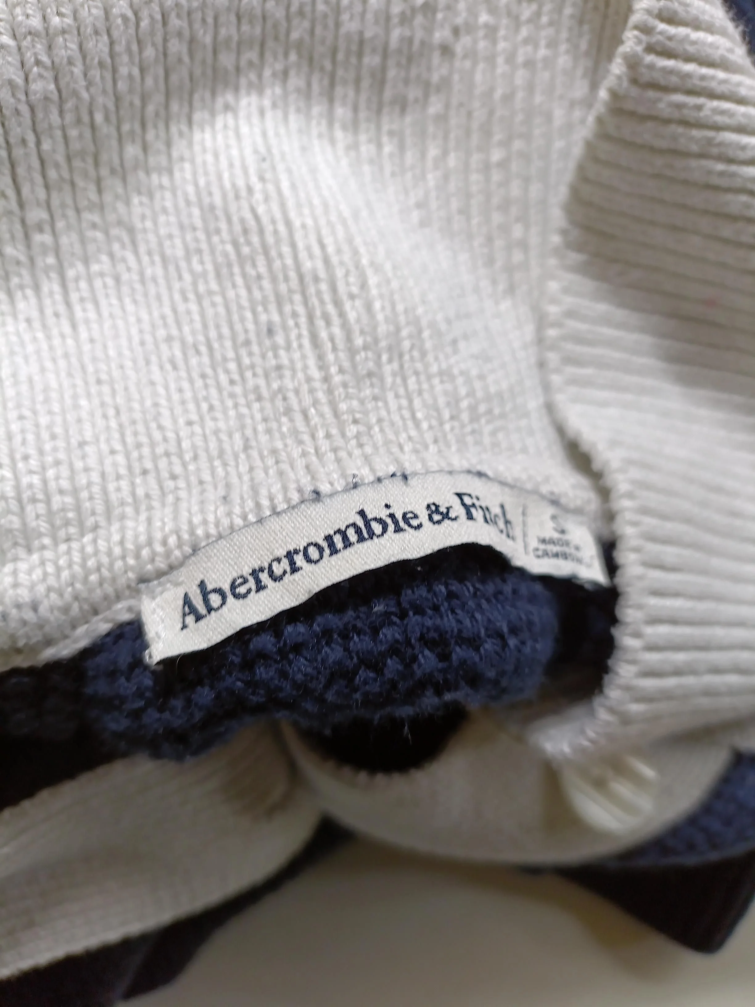 Abercrombie & Fitch Men's Jumper S Blue Cotton with Viscose Collared Pullover - Image 6