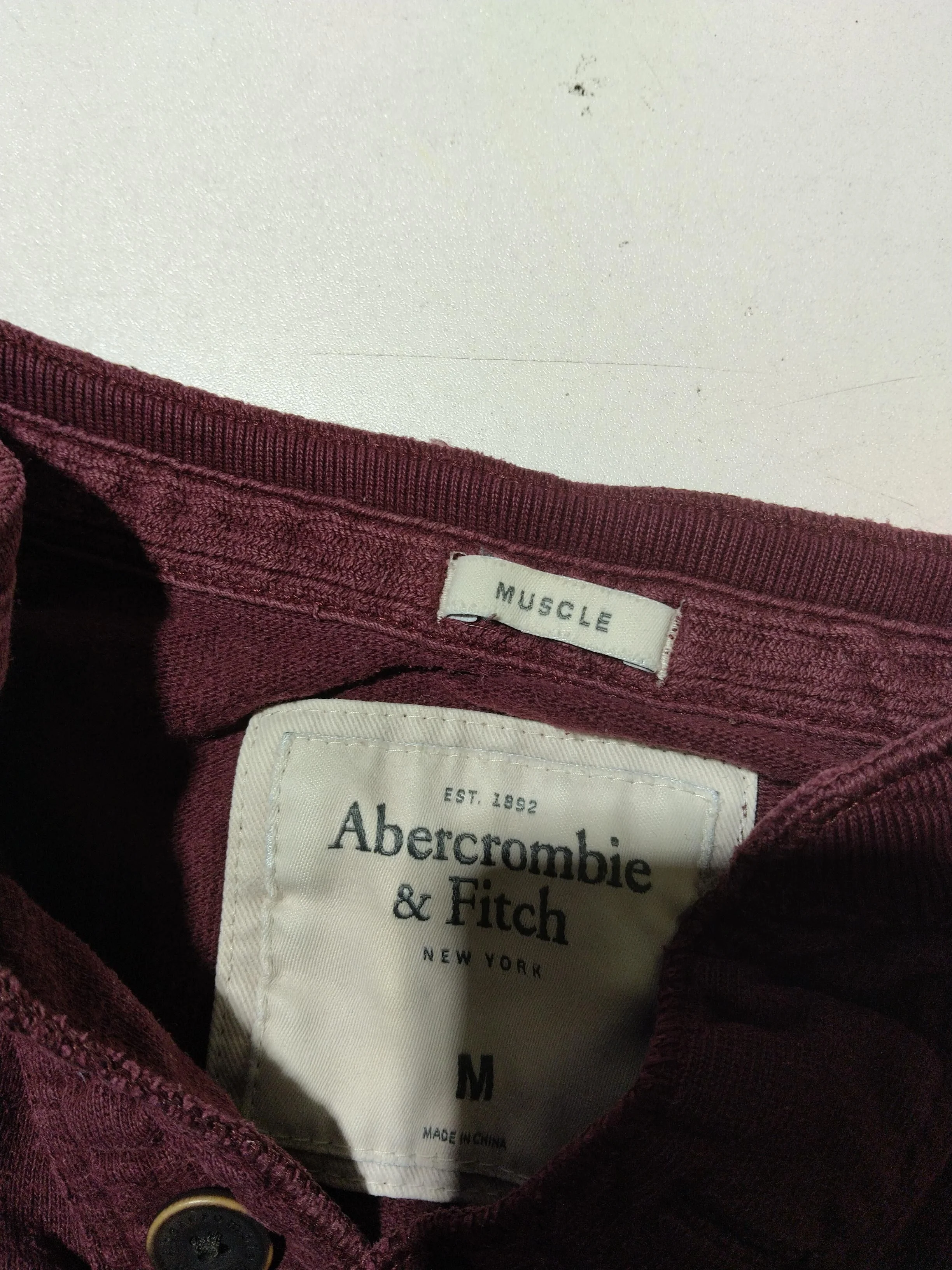 Abercrombie & Fitch Men's T-Shirt M Red 100% Cotton Basic - Image 7