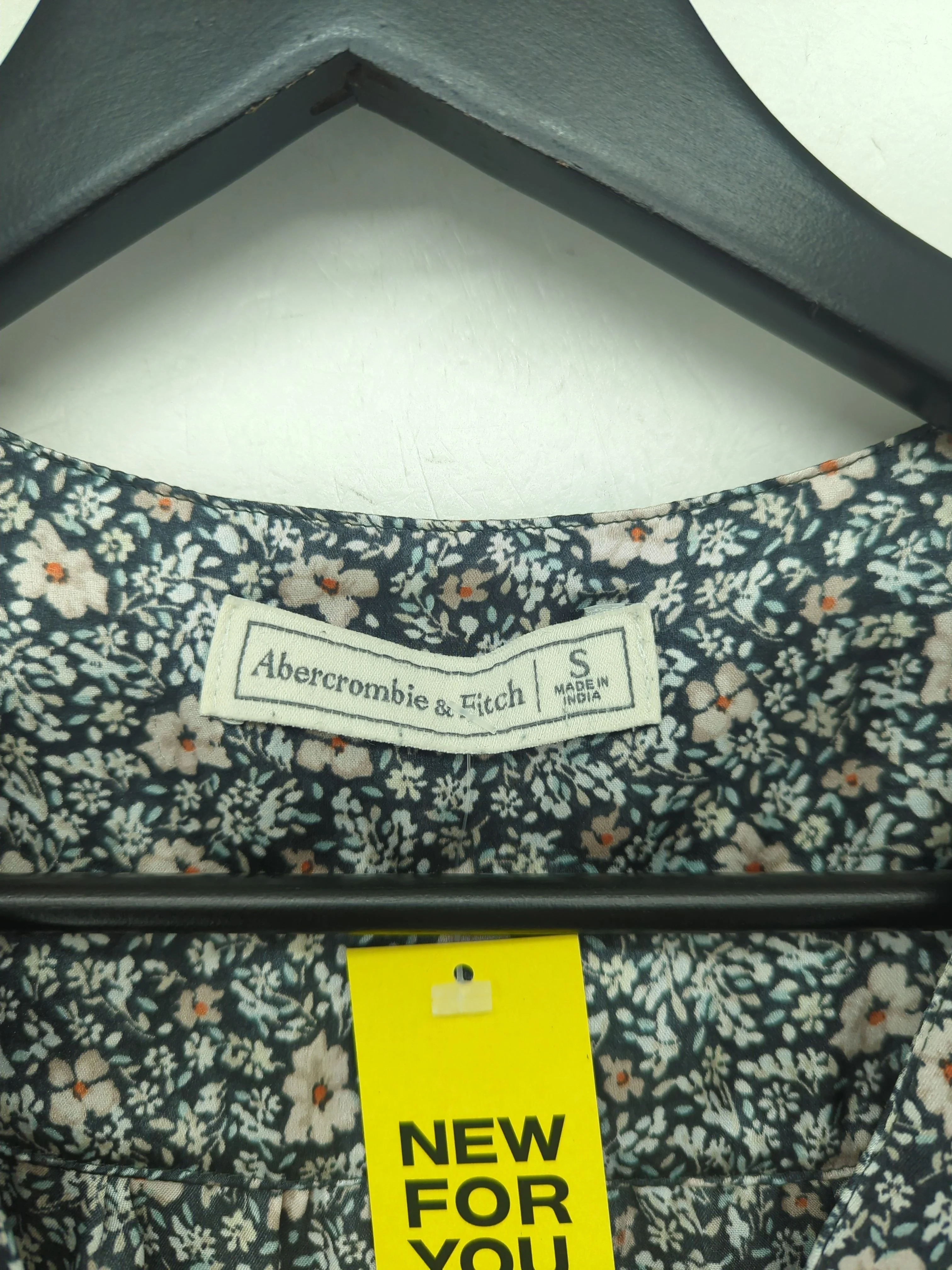 Abercrombie & Fitch Women's Blouse S Black 100% Polyester Basic - Image 6