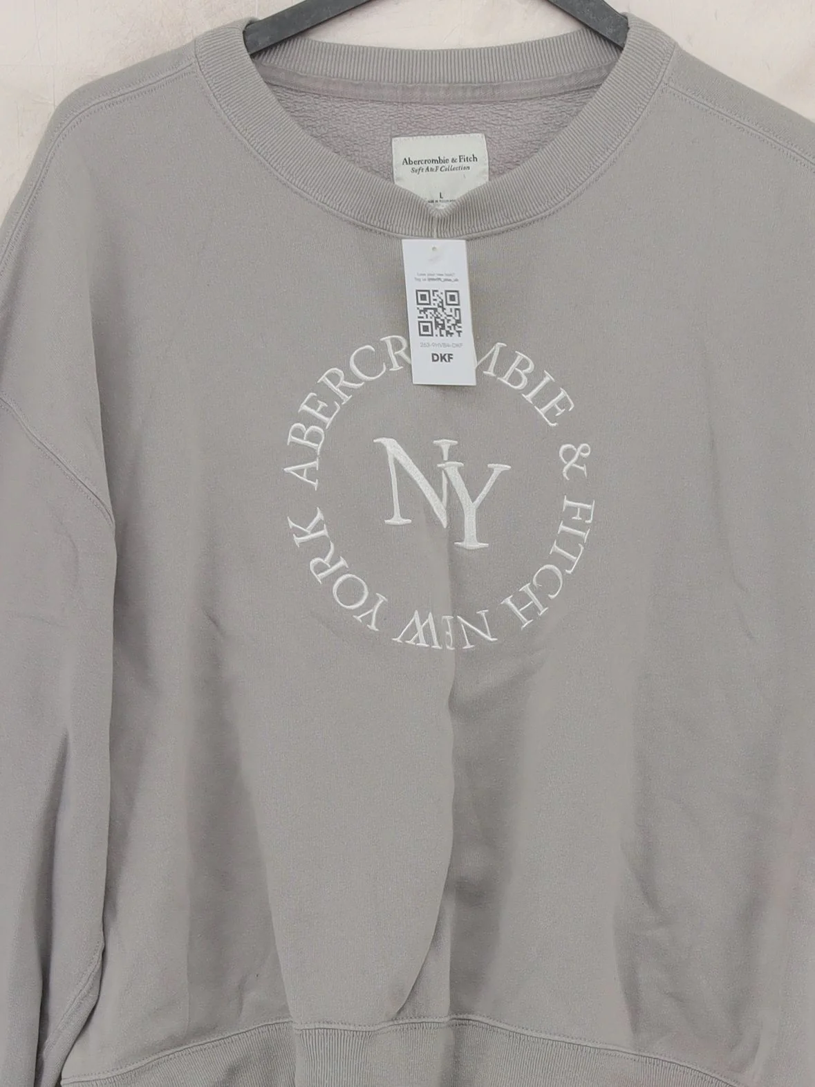Abercrombie & Fitch Women's Hoodie L Grey Graphic Cotton with Polyester Pullover - Image 3