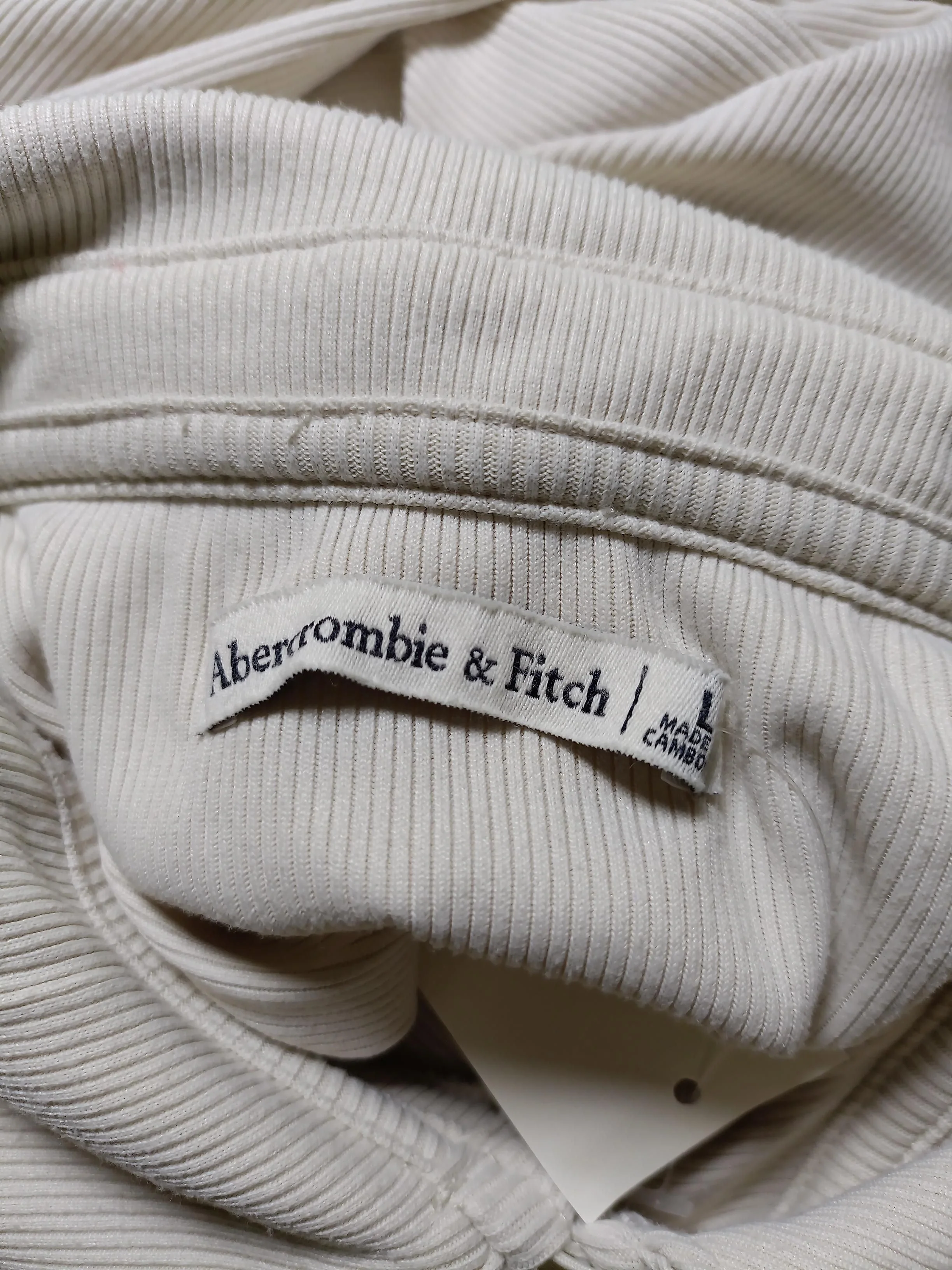 Abercrombie & Fitch Women's Shirt L Cream Polyester with Elastane Basic - Image 5