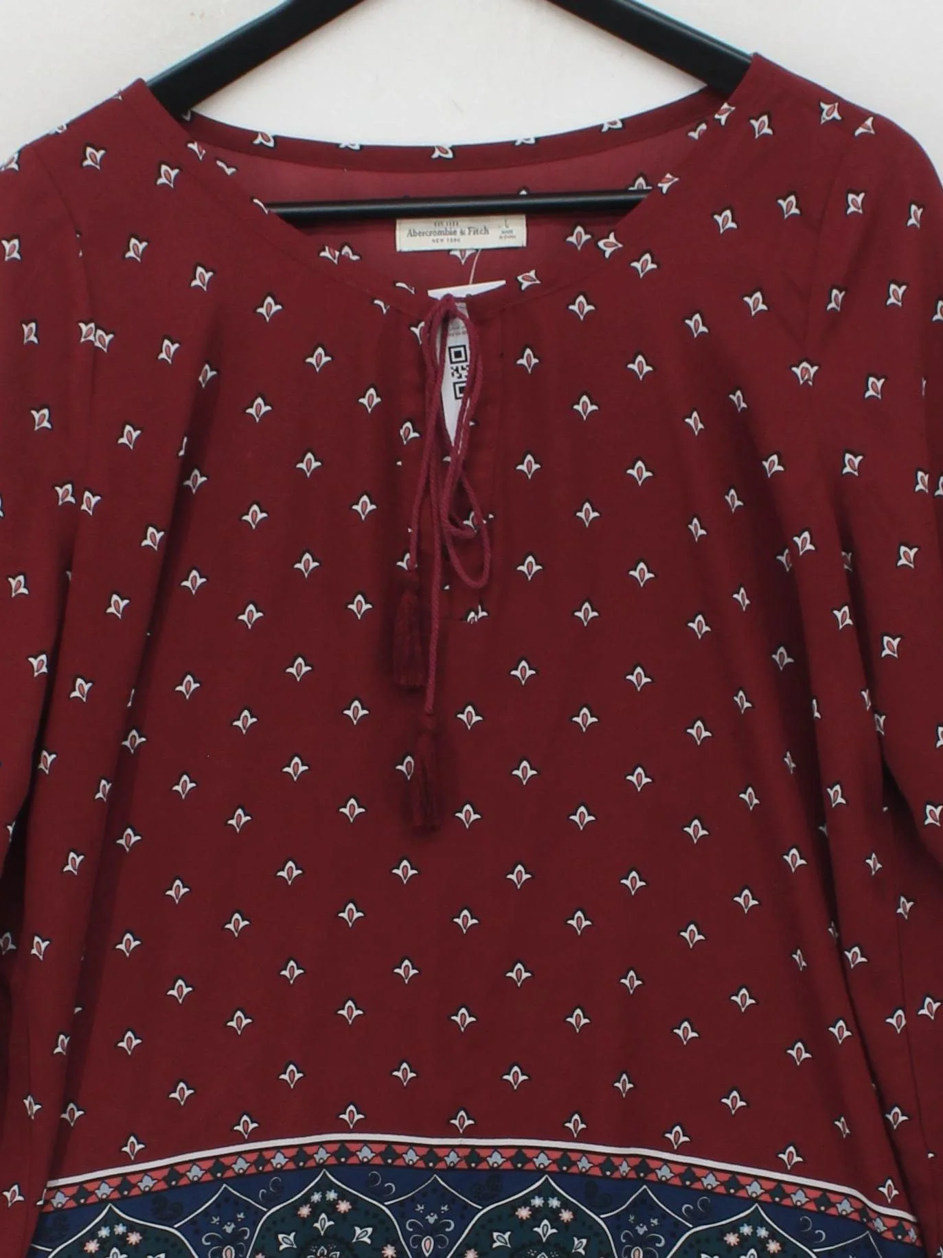 Abercrombie & Fitch Women's Top L Red 100% Polyester Basic - Image 3