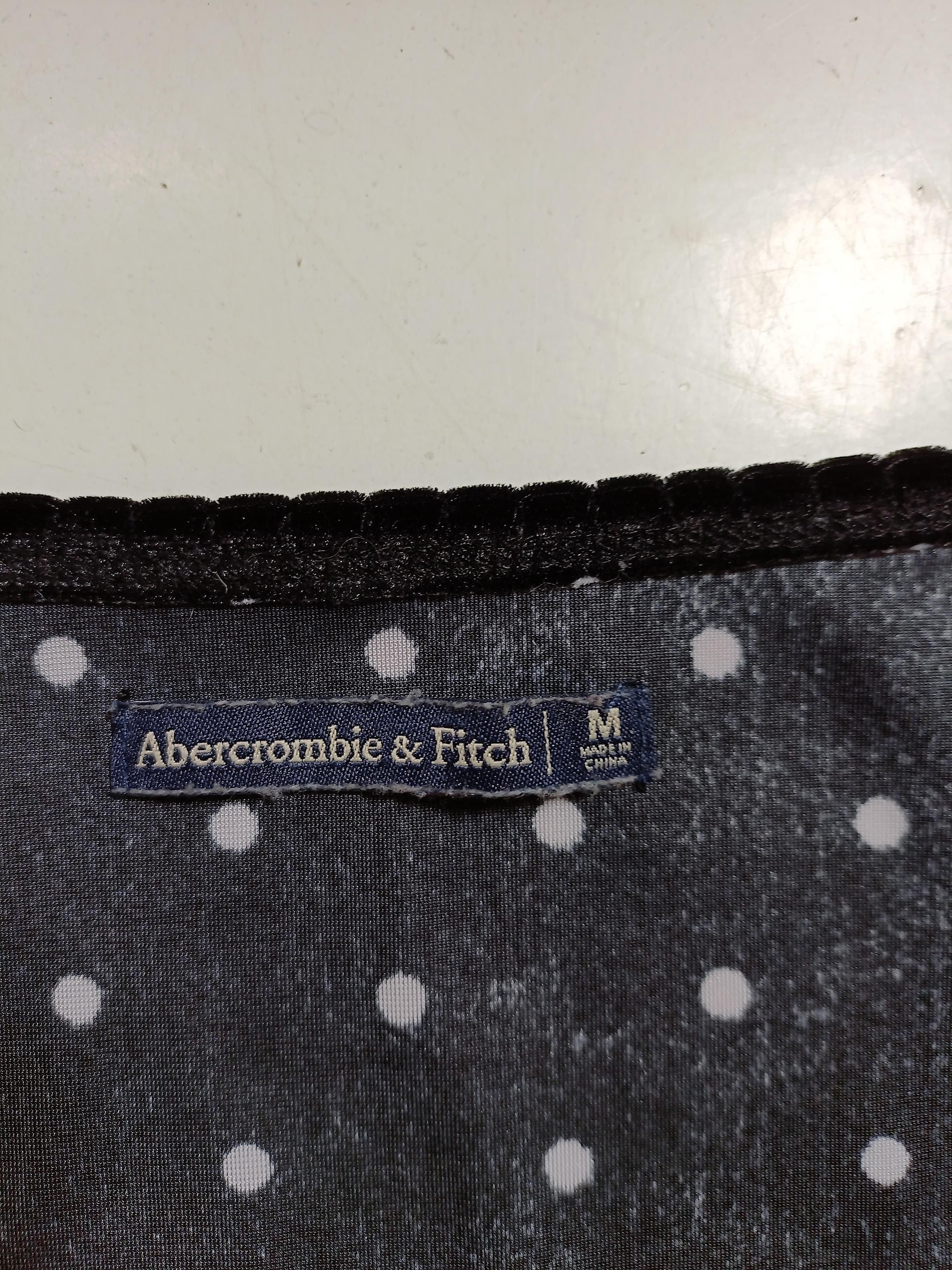 Abercrombie & Fitch Women's Top M Black 100% Other Cropped - Image 5