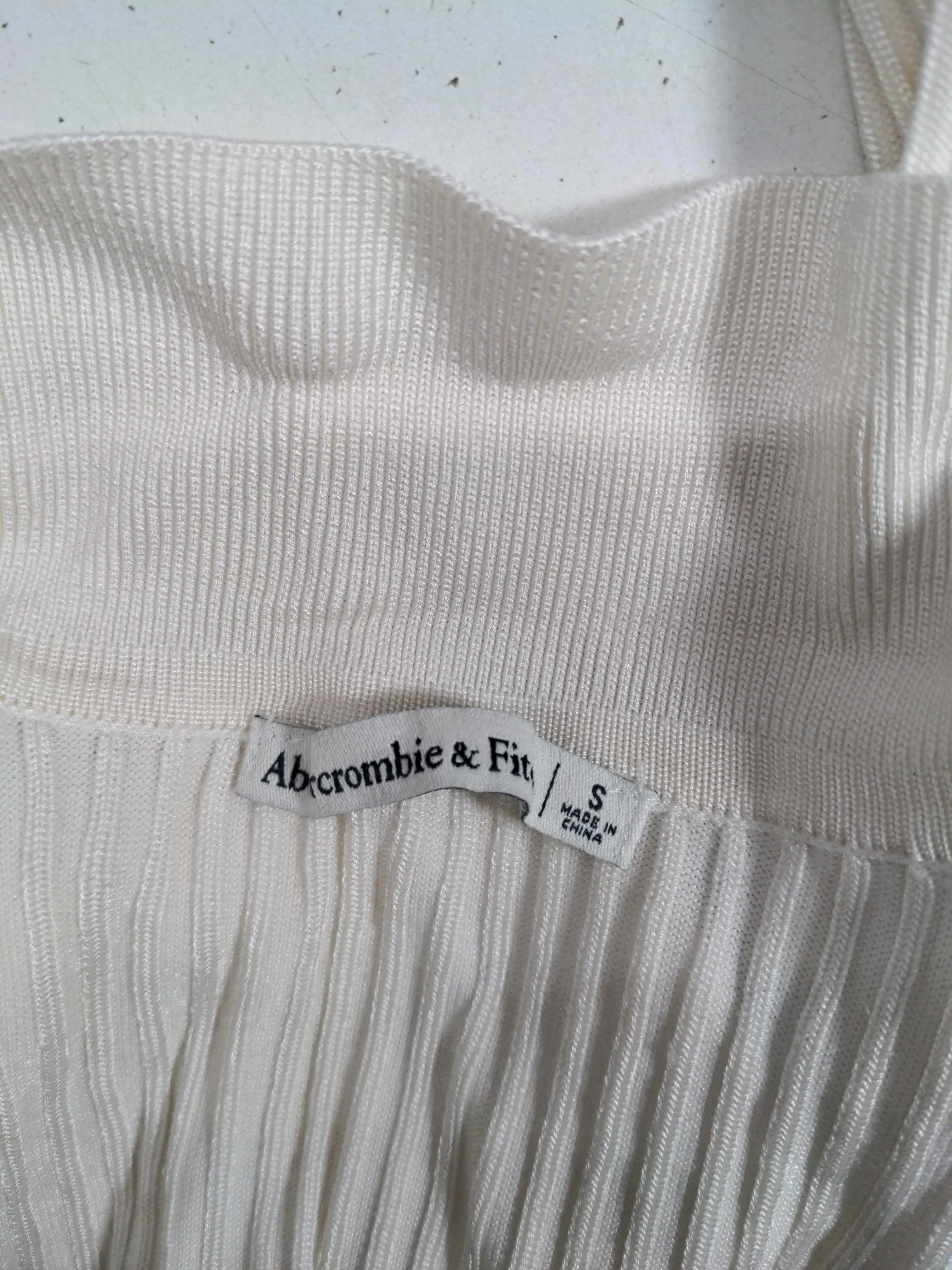 Abercrombie & Fitch Women's Top S Cream Viscose with Nylon Basic - Image 6