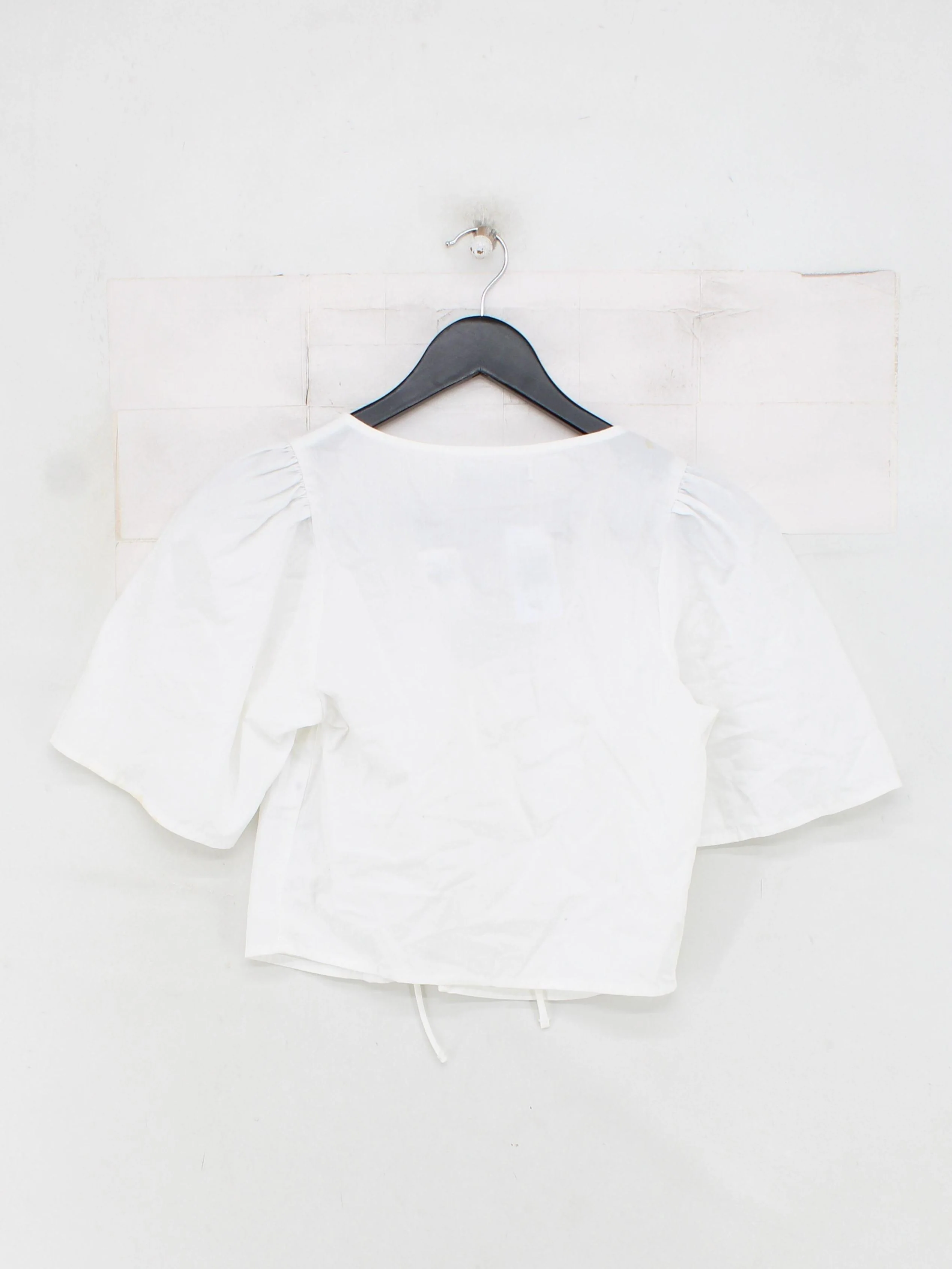 Abercrombie & Fitch Women's Top XXS White Cotton with Polyester Cropped - Image 2