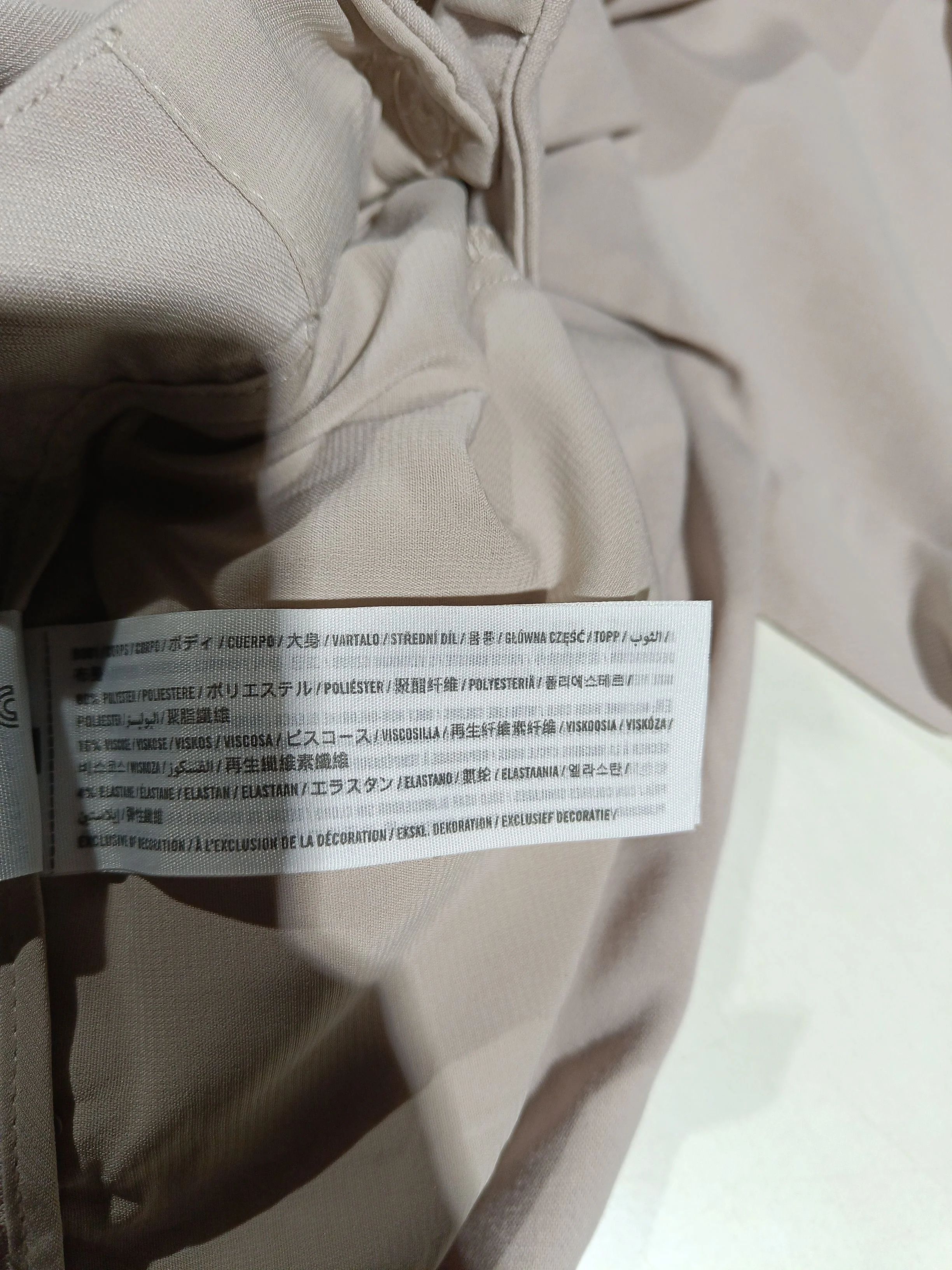 Abercrombie & Fitch Women's Trousers W 28 in Tan Polyester - Image 6