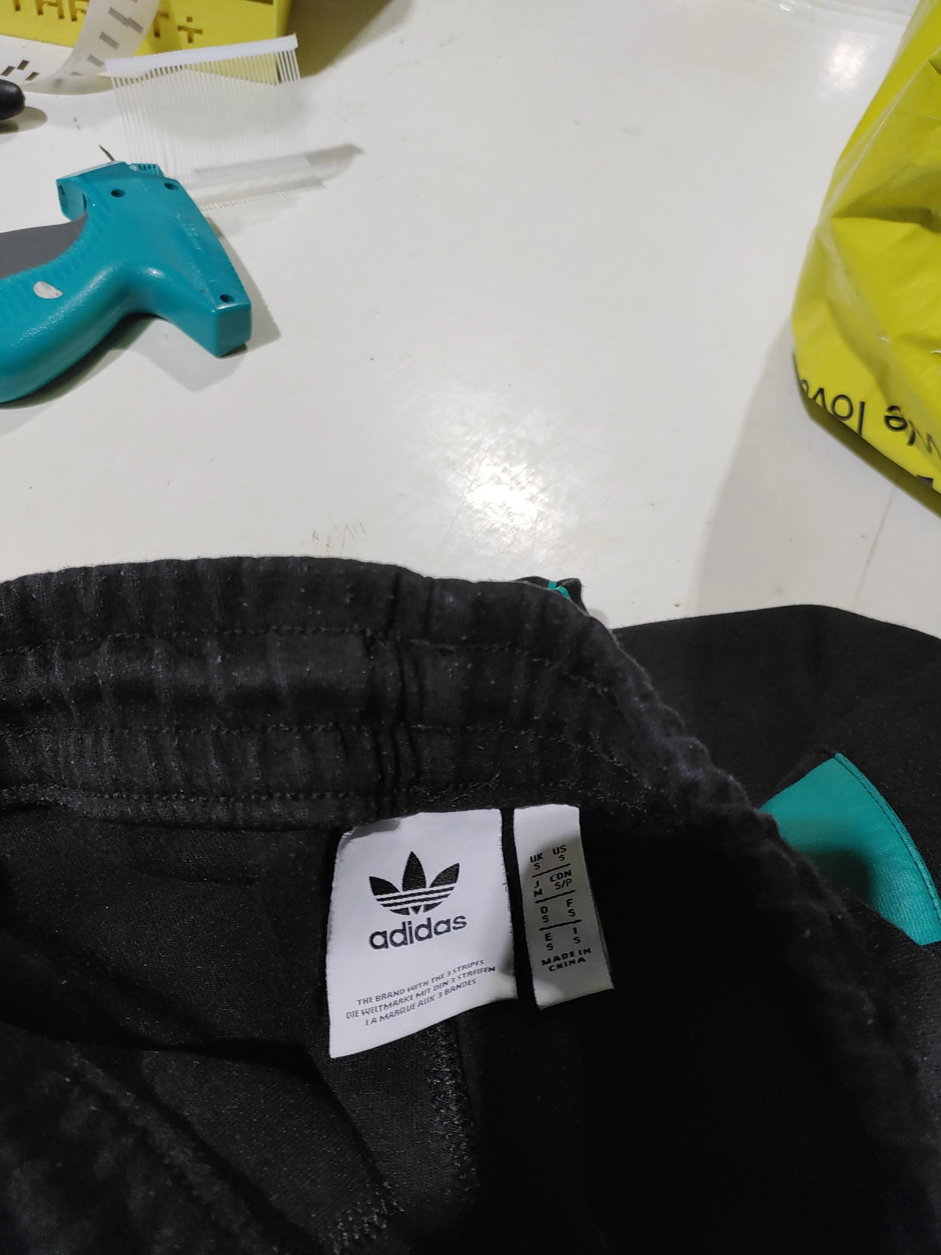 Adidas Men's Shorts M Black Graphic Cotton with Polyester Sweat - Image 5