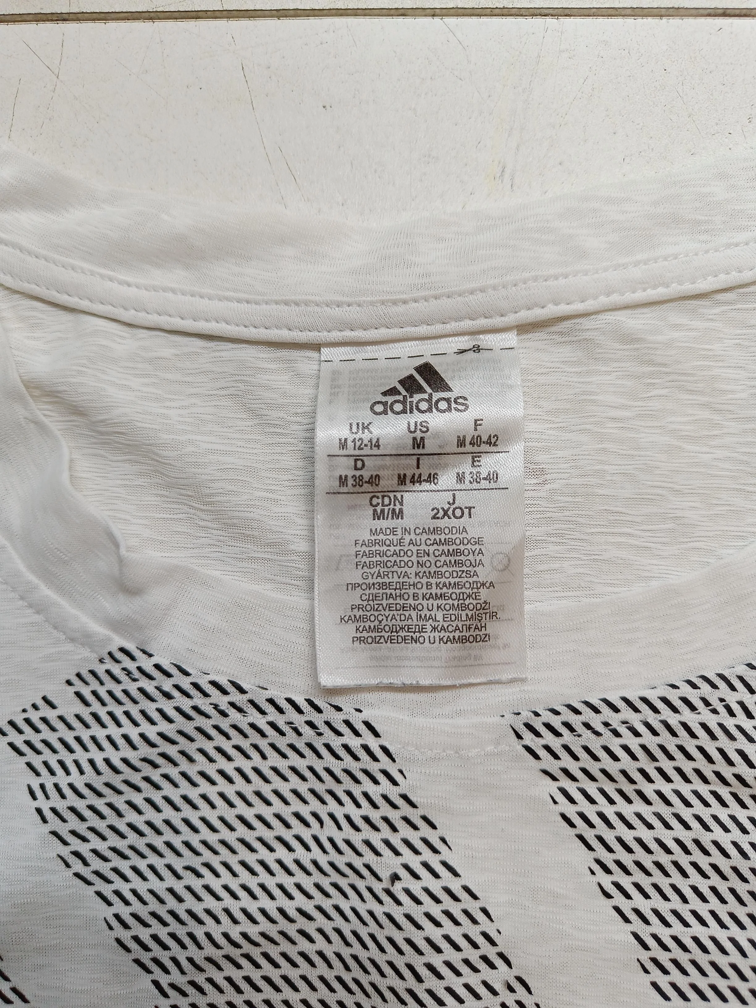 Adidas Women's T-Shirt M White Graphic 100% Polyester Basic - Image 5