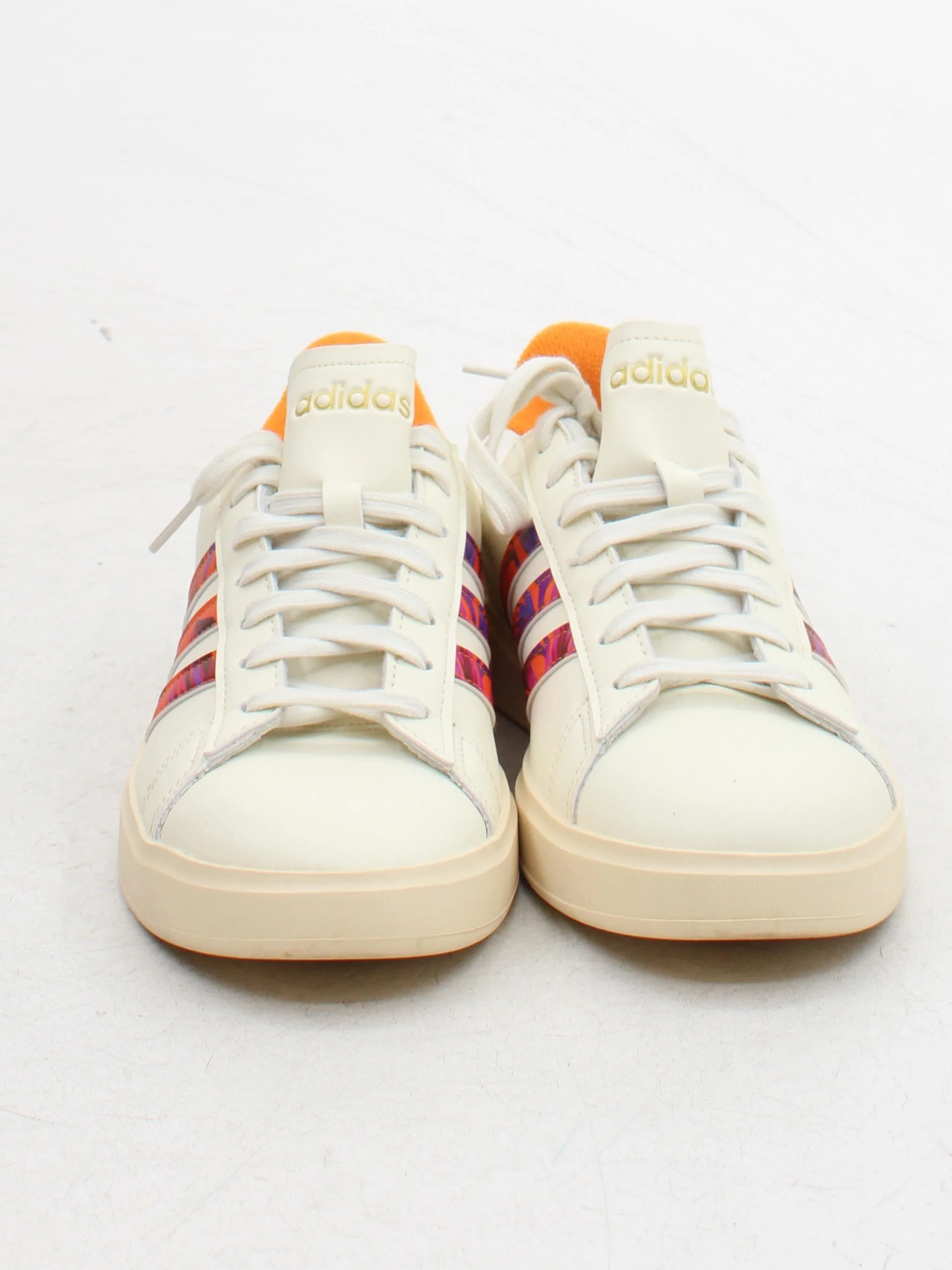 Adidas Women's Trainers EU38.5 in Cream - Image 2