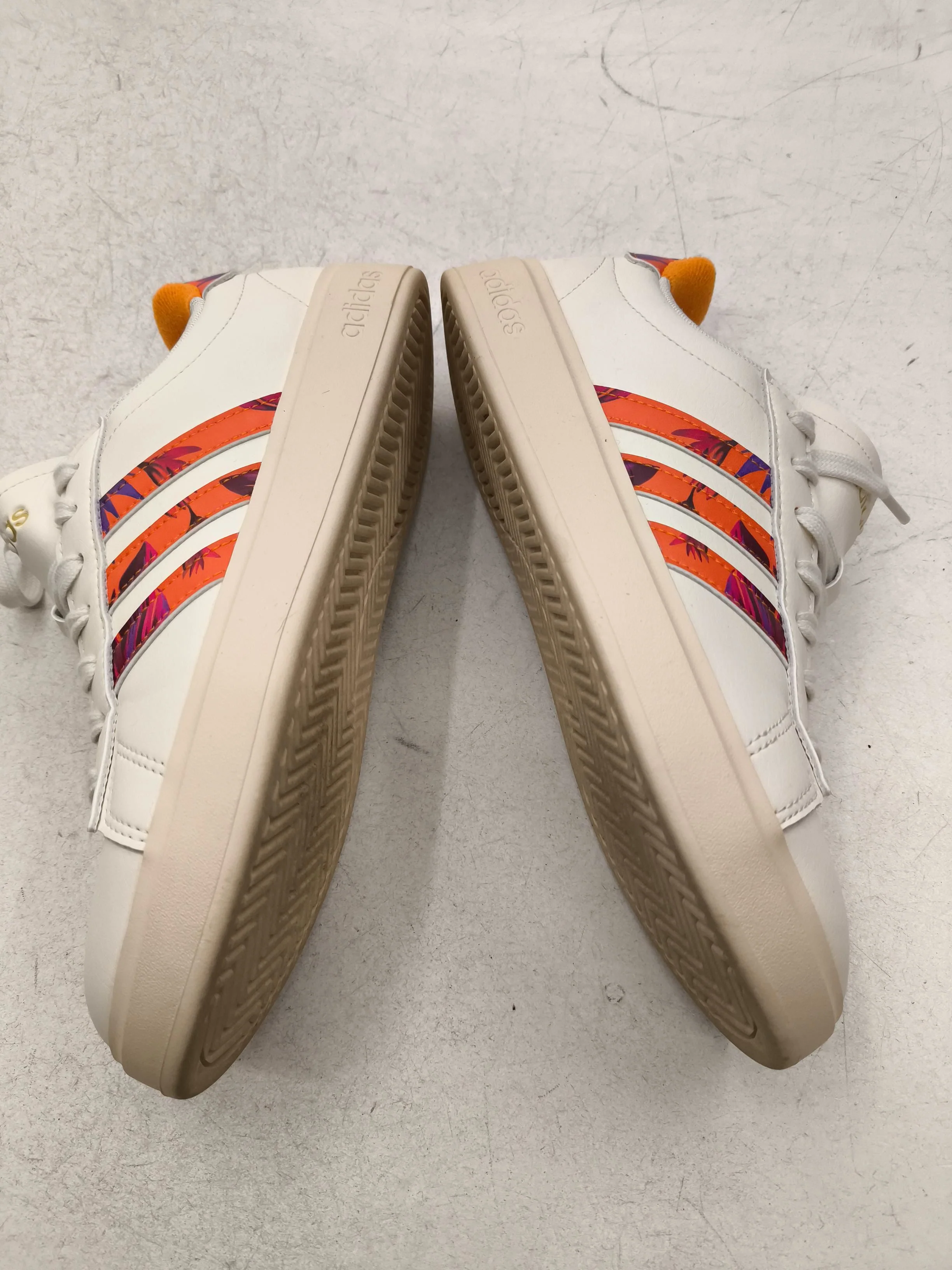 Adidas Women's Trainers EU38.5 in Cream - Image 7