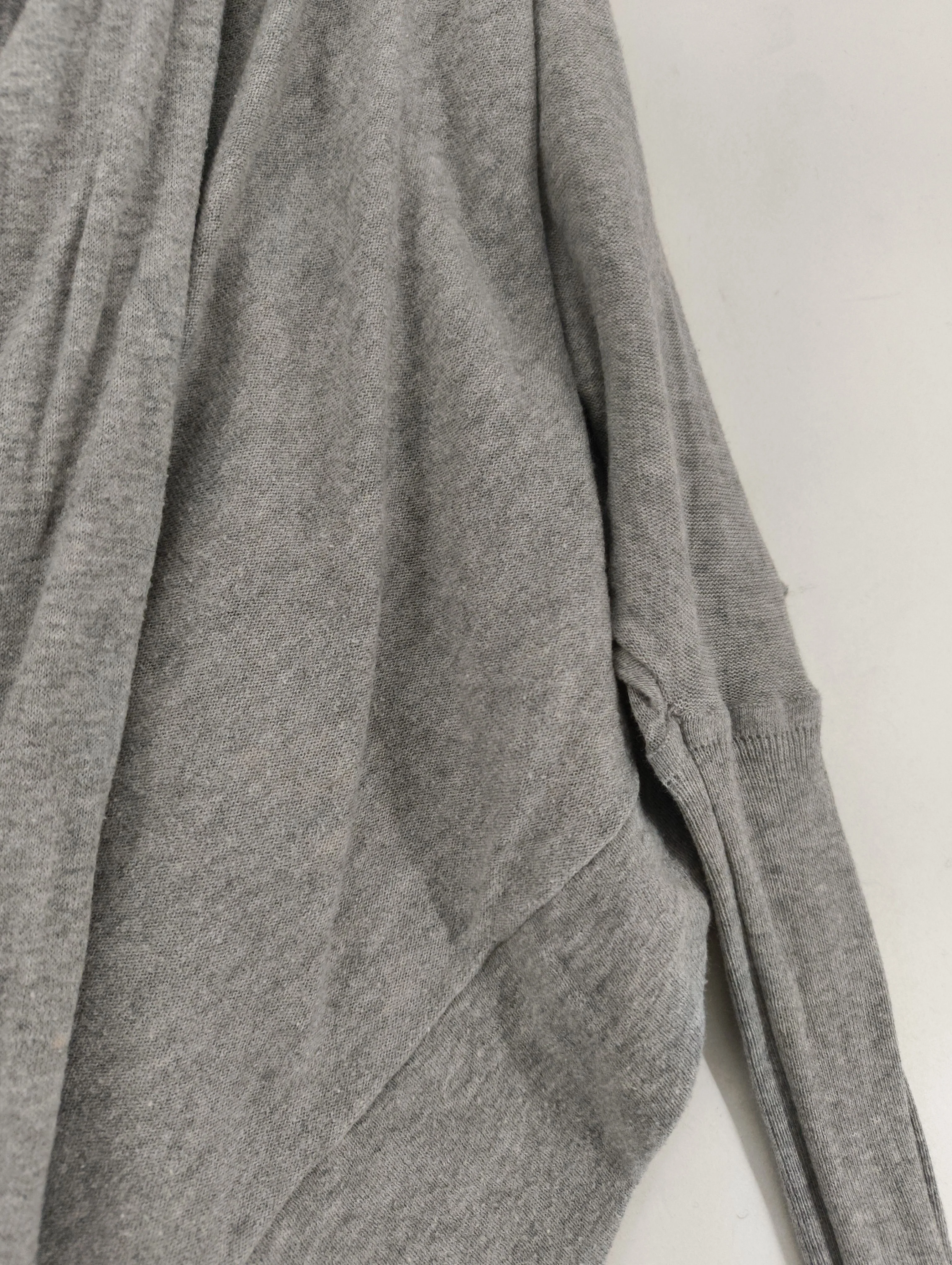 AllSaints Women's Top M Grey 100% Cotton Long Sleeve V-Neck Basic - Image 6