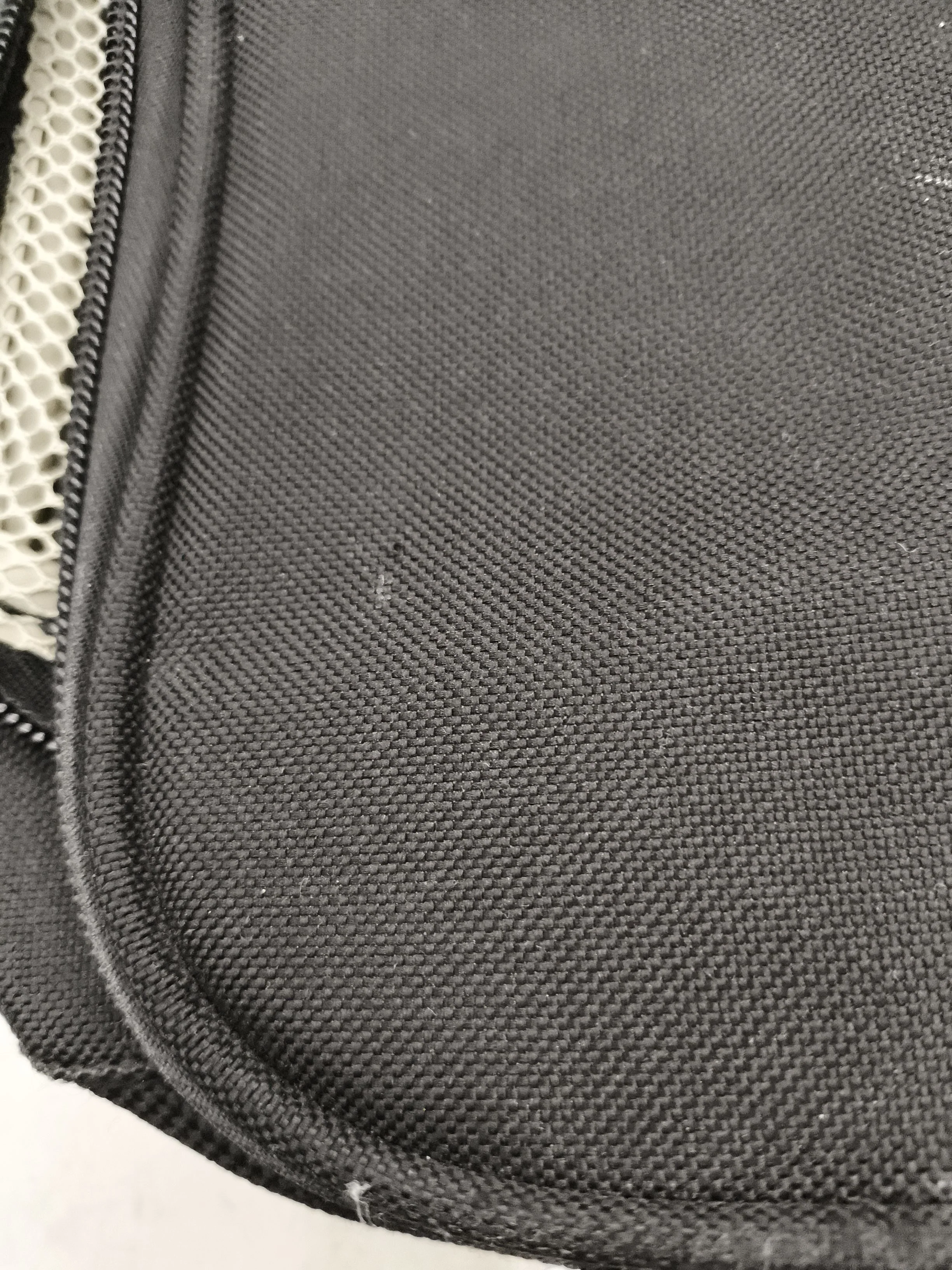 American Tourister Men's Bag Black 100% Other Gym Bag - Image 5