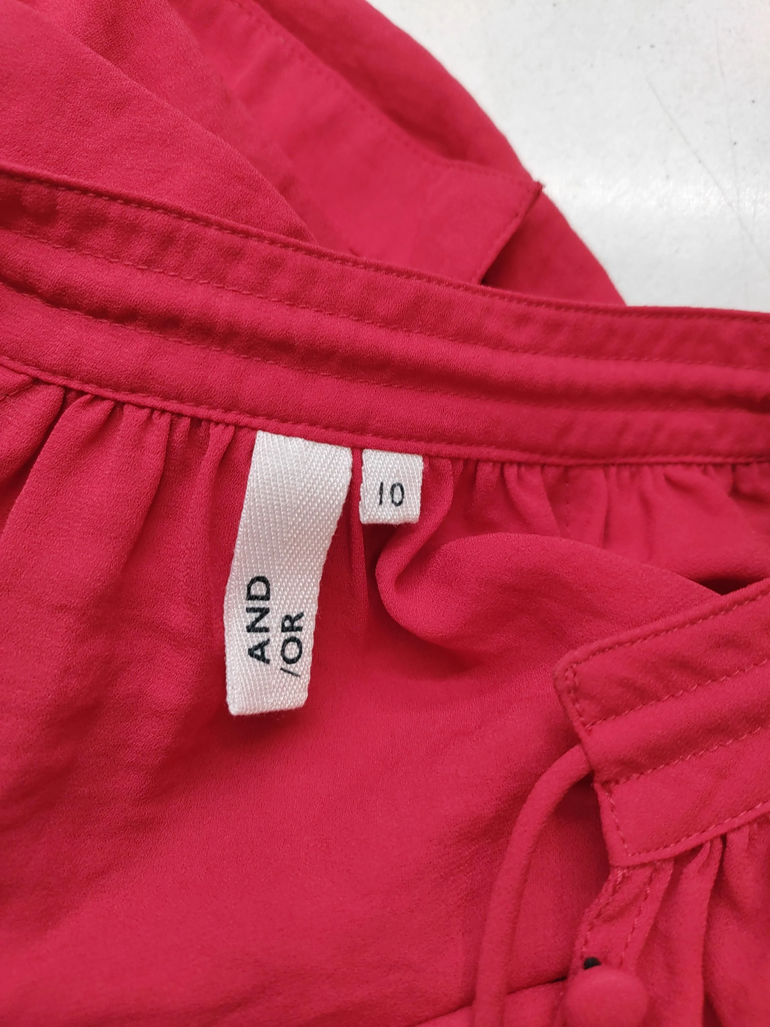 And/or Women's Blouse UK 10 Red 100% Polyester Long Sleeve High Neck Basic - Image 5