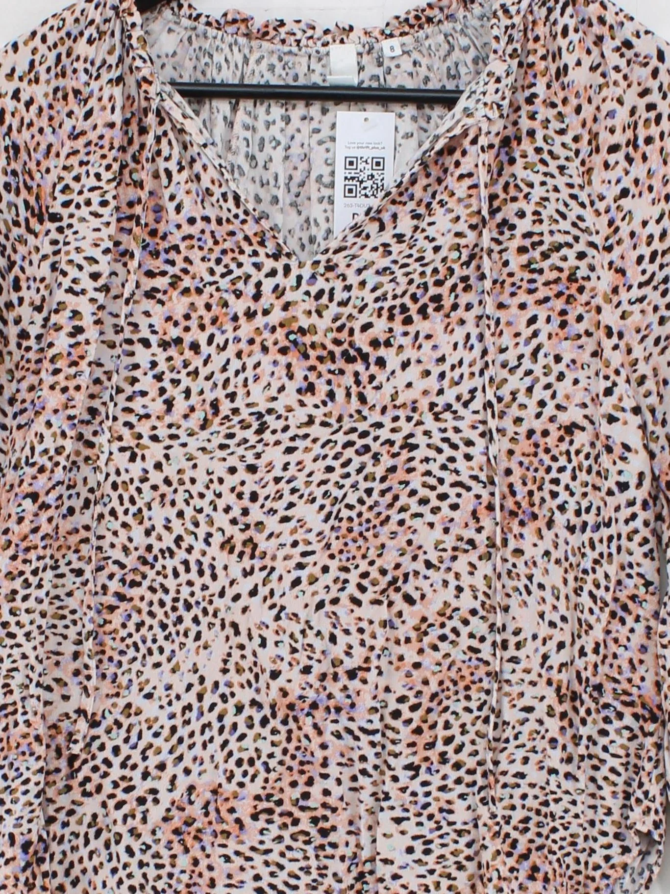 And/or Women's Top UK 8 Multi Animal Print 100% Viscose Long Sleeve V-Neck Basic - Image 3