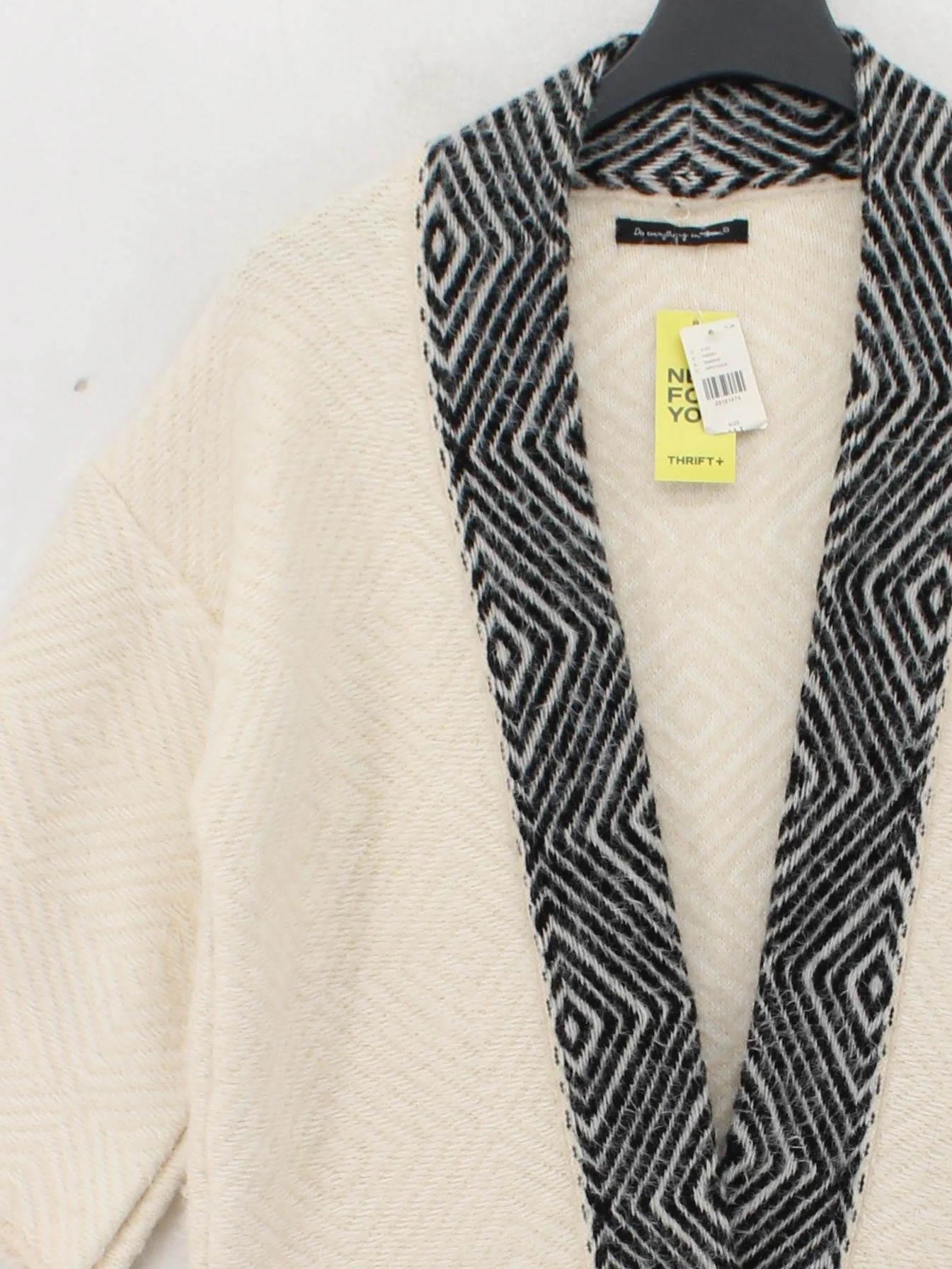 Anthropologie Women's Cardigan Cream Geometric 100% Acrylic V-Neck Cardigan - Image 3