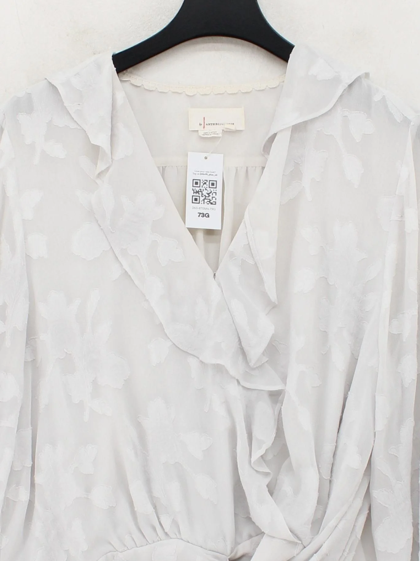 Anthropologie Women's Top M White 100% Polyester Long Sleeve V-Neck Basic - Image 3