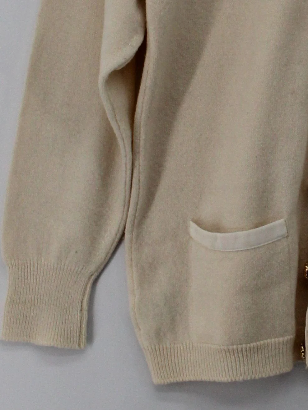 Aquascutum Women's Cardigan UK 10 Cream 100% Wool Round Neck Cardigan - Image 4