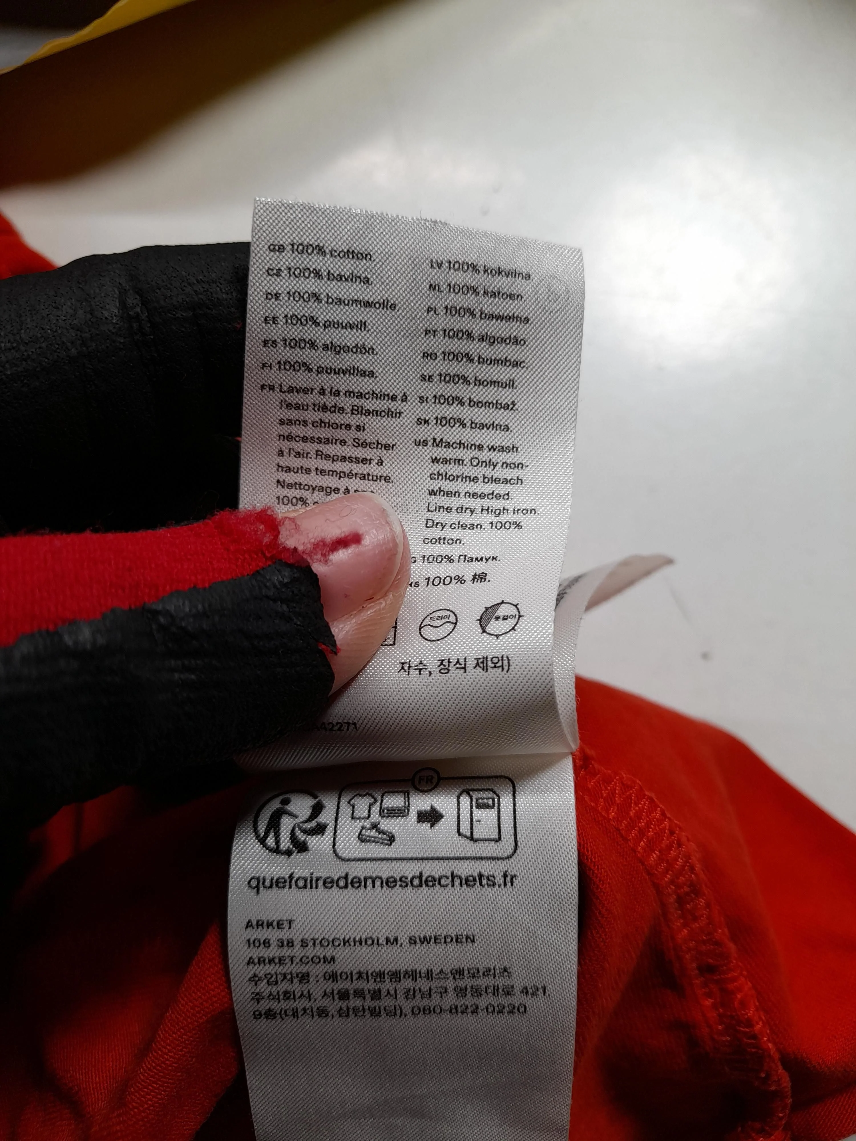 Arket Men's T-Shirt L Red 100% Cotton Sleeveless Round Neck Basic - Image 6