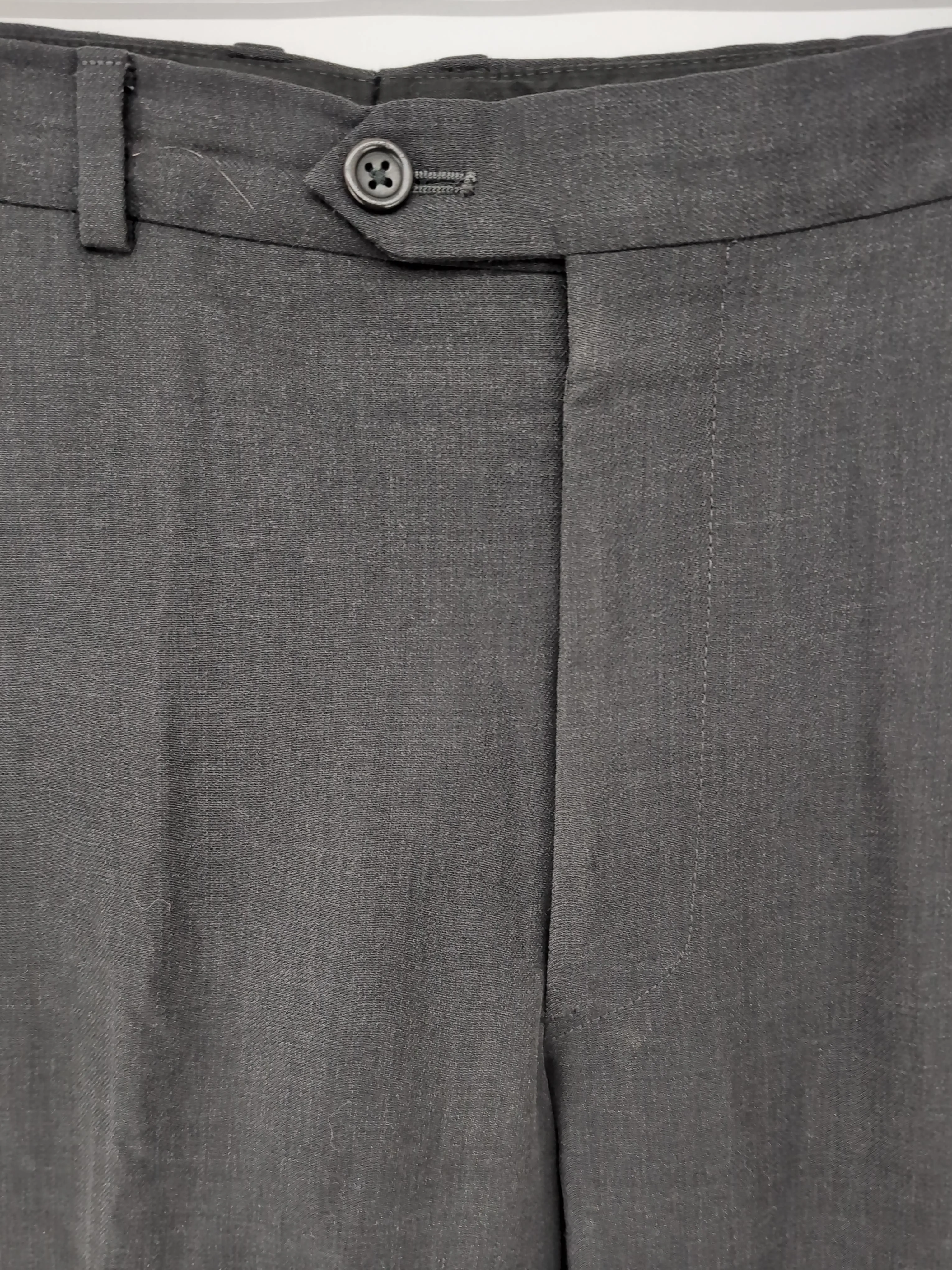 Armani Collezioni Men's Two Piece Suit Chest: 45 in Grey Wool - Image 5