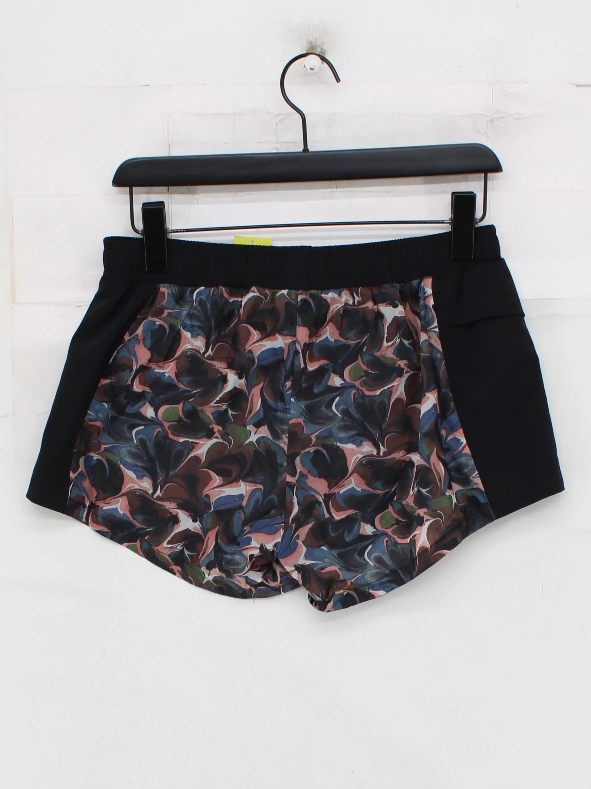 Asics Women's Shorts M Multi Floral 100% Other Sweat - Image 2