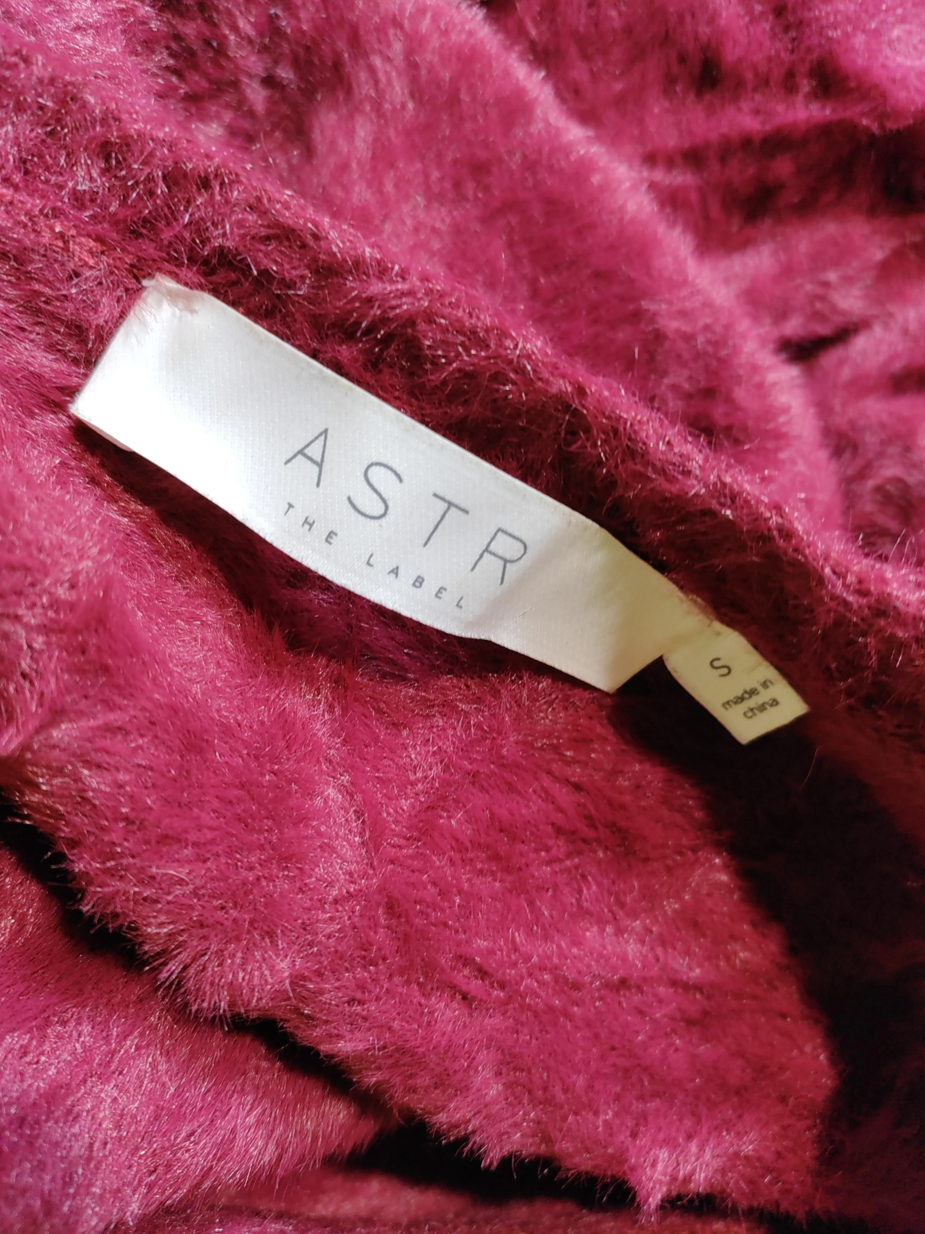 ASTR Women's Jumper S Red 100% Nylon Square Neck Pullover - Image 5