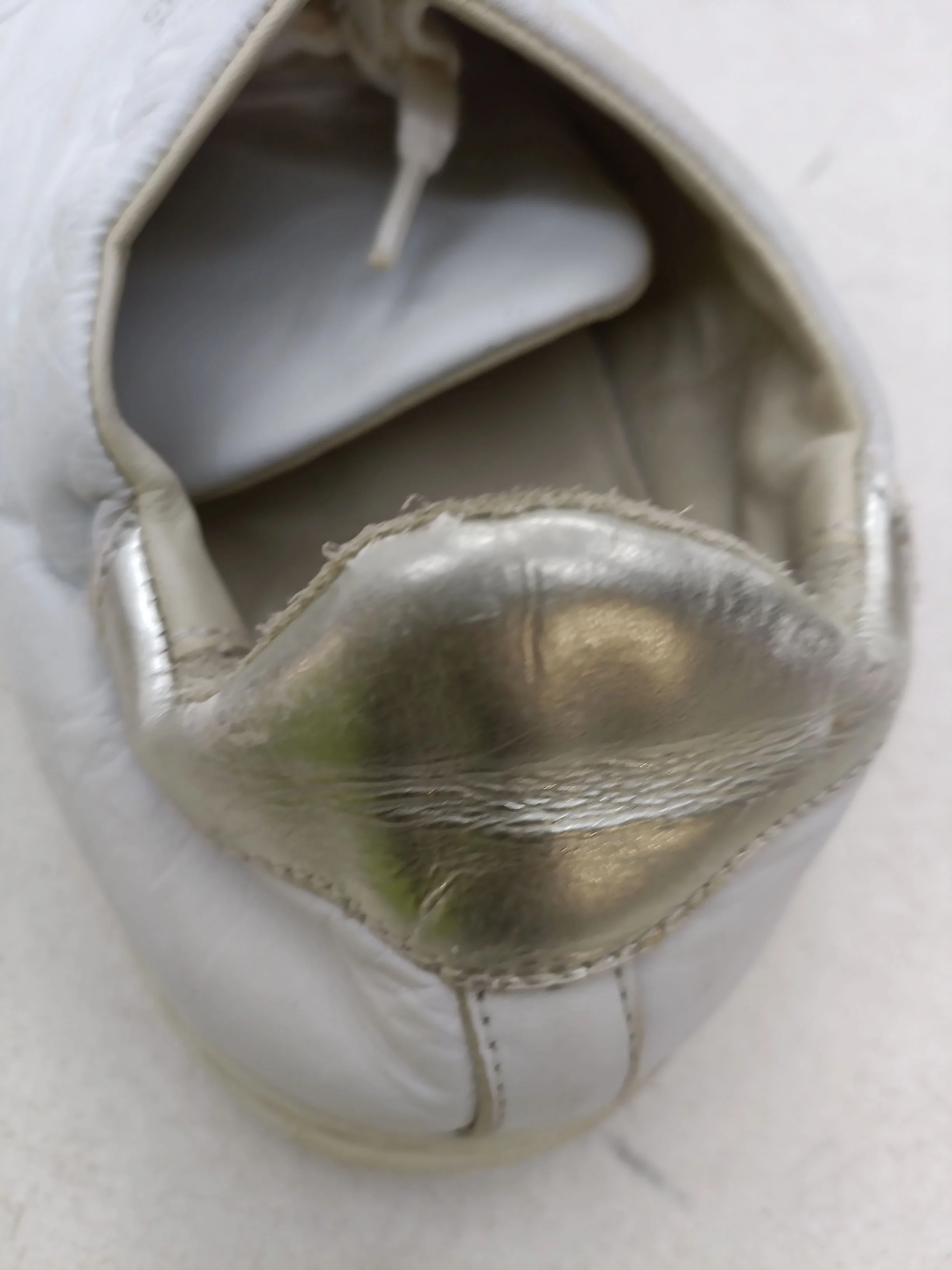 Axel Arigato Women's Trainers EU38 in White - Image 9