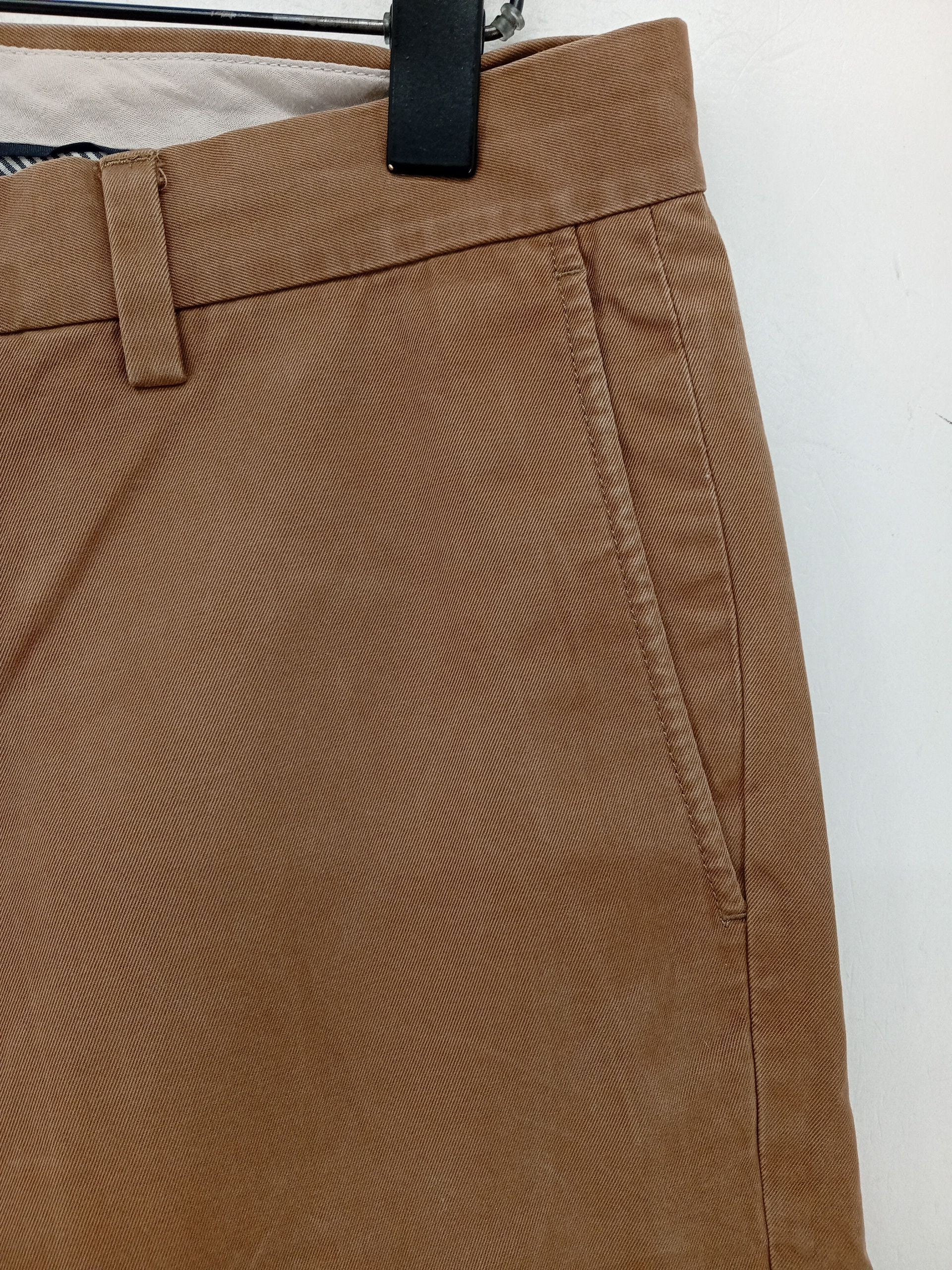 Banana Republic Men's Trousers M Tan 100% Cotton Straight Chino - Image 5