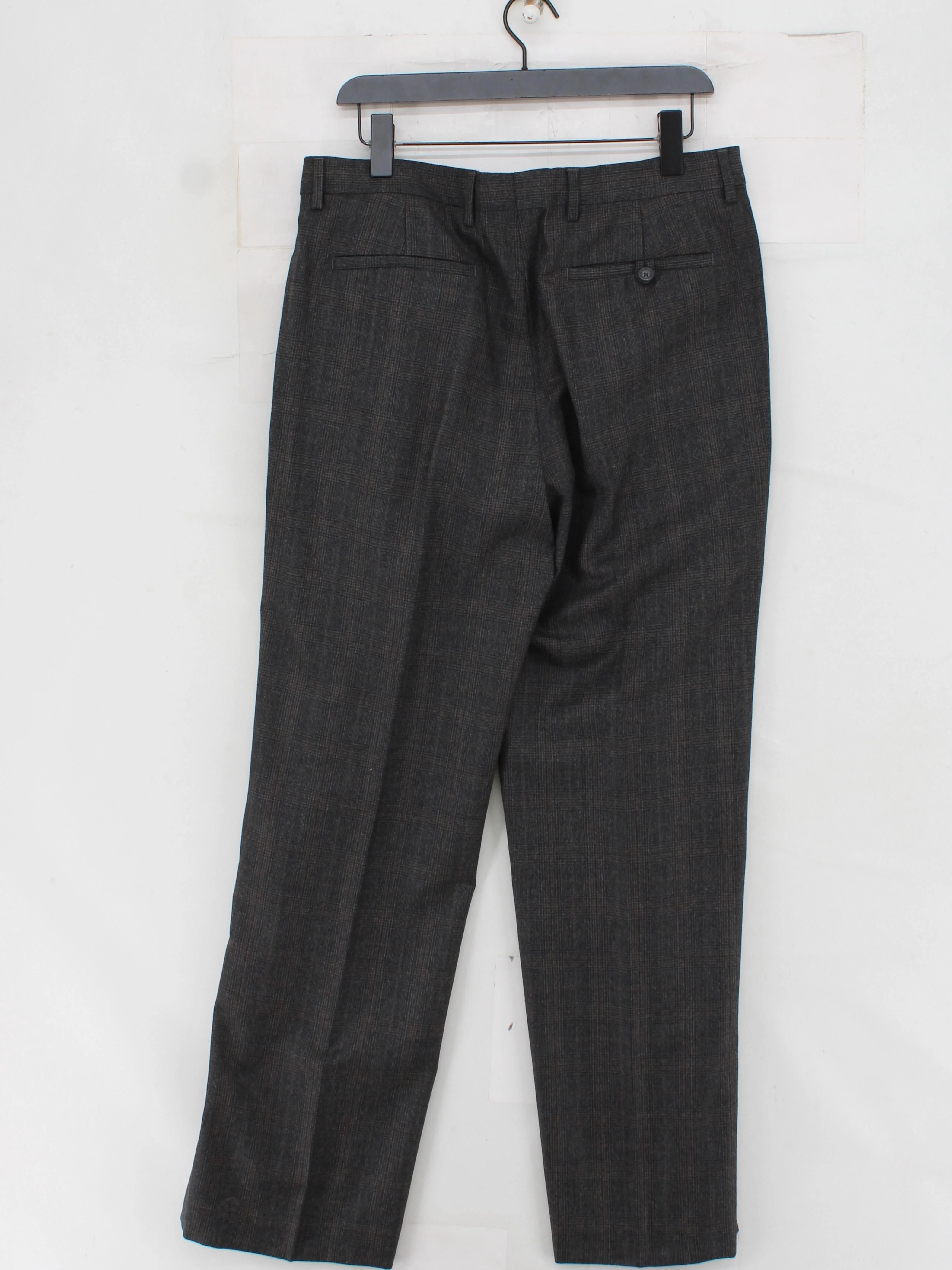 Banana Republic Men's Trousers W 34 in Grey Wool with Acetate Chino - Image 2