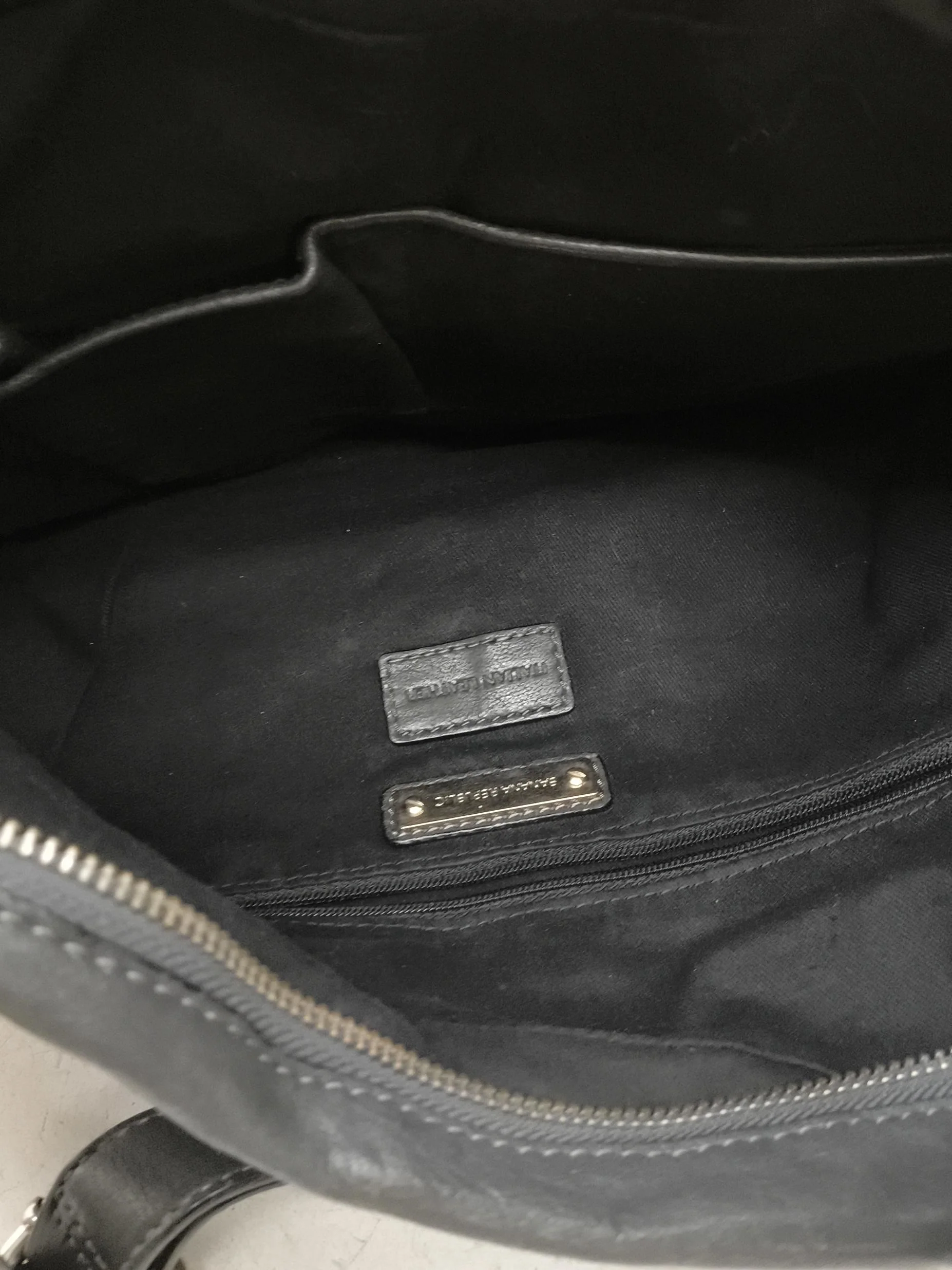 Banana Republic Women's Bag Black 100% Leather Shoulder Bag - Image 4