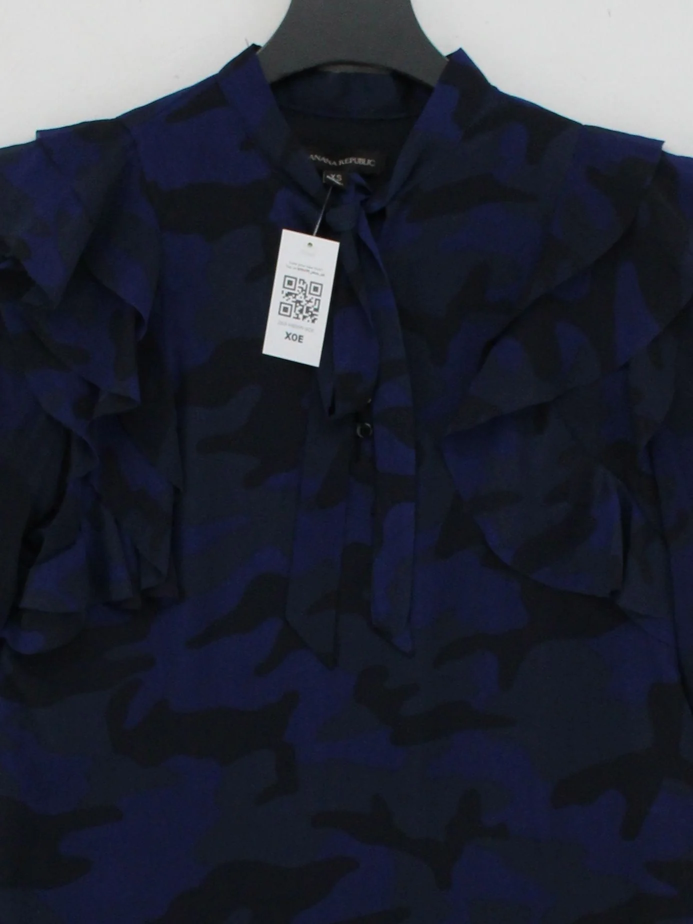 Banana Republic Women's Blouse XS Blue 100% Polyester Basic - Image 3