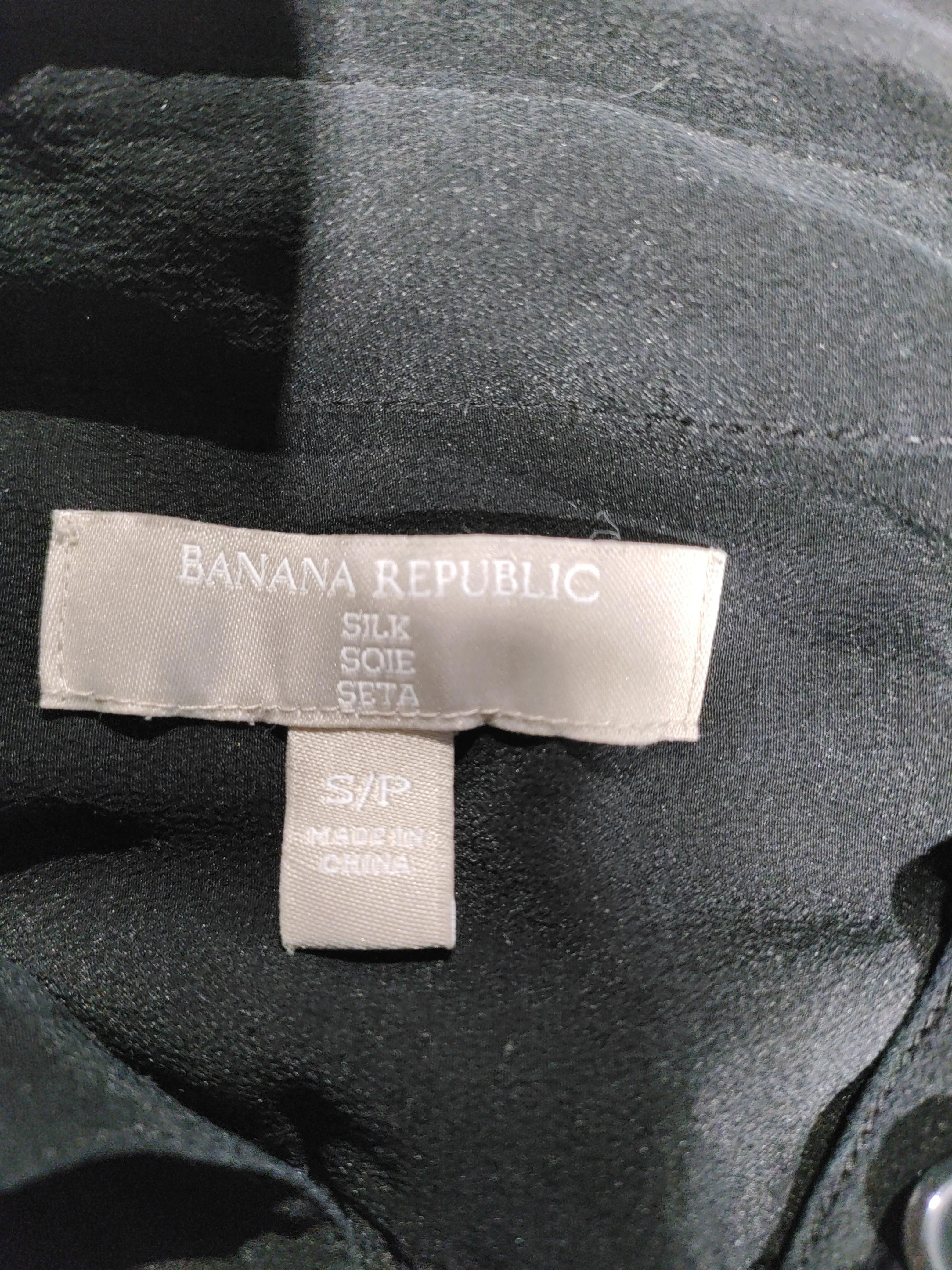 Banana Republic Women's Shirt S Black 100% Silk Long Sleeve Collared Basic - Image 5