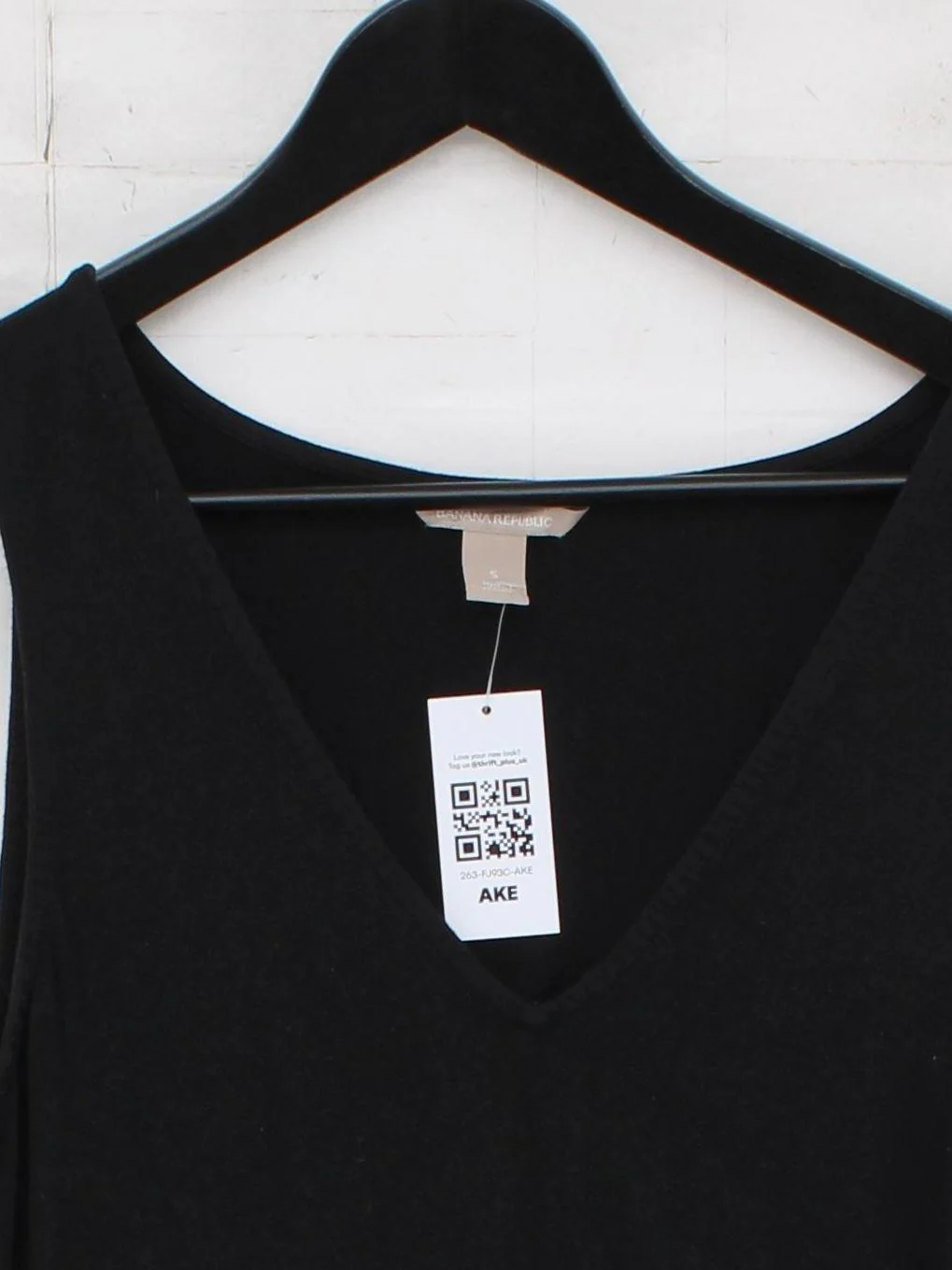 Banana Republic Women's T-Shirt S Black Viscose with Spandex Basic - Image 3