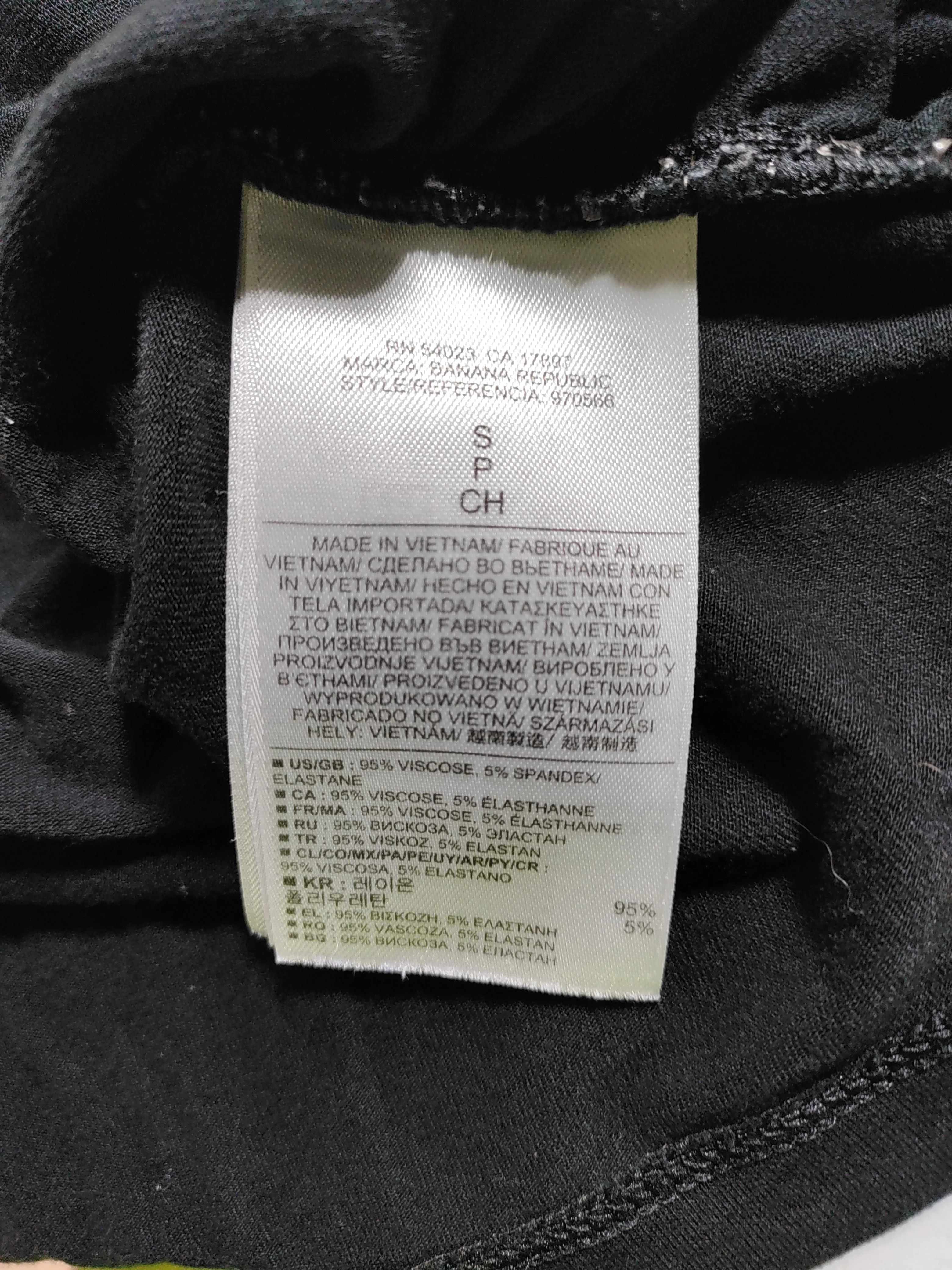 Banana Republic Women's T-Shirt S Black Viscose with Spandex Basic - Image 7