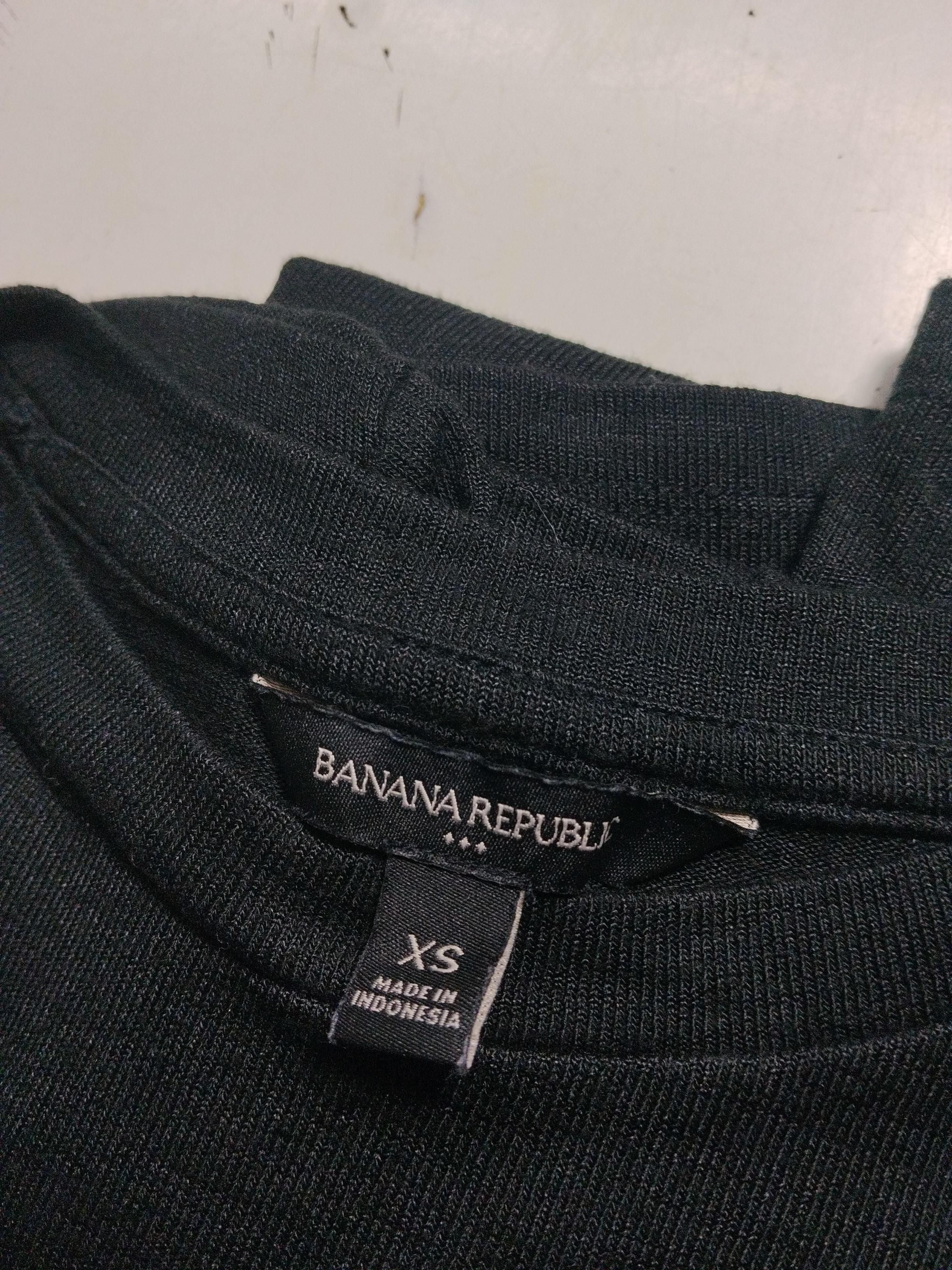 Banana Republic Women's T-Shirt XS Black Viscose with Polyester, Elastane Basic - Image 5