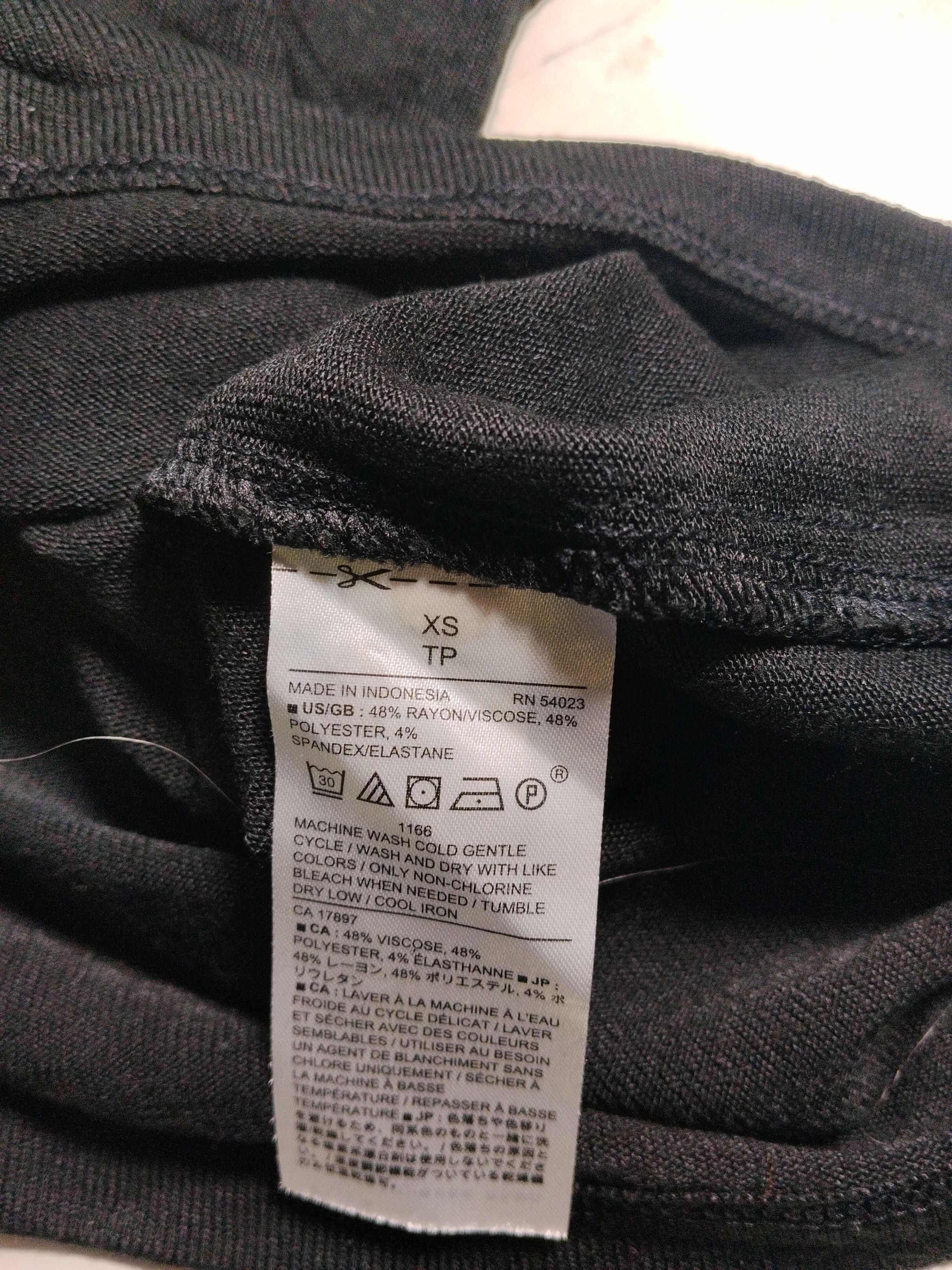Banana Republic Women's T-Shirt XS Black Viscose with Polyester, Elastane Basic - Image 6