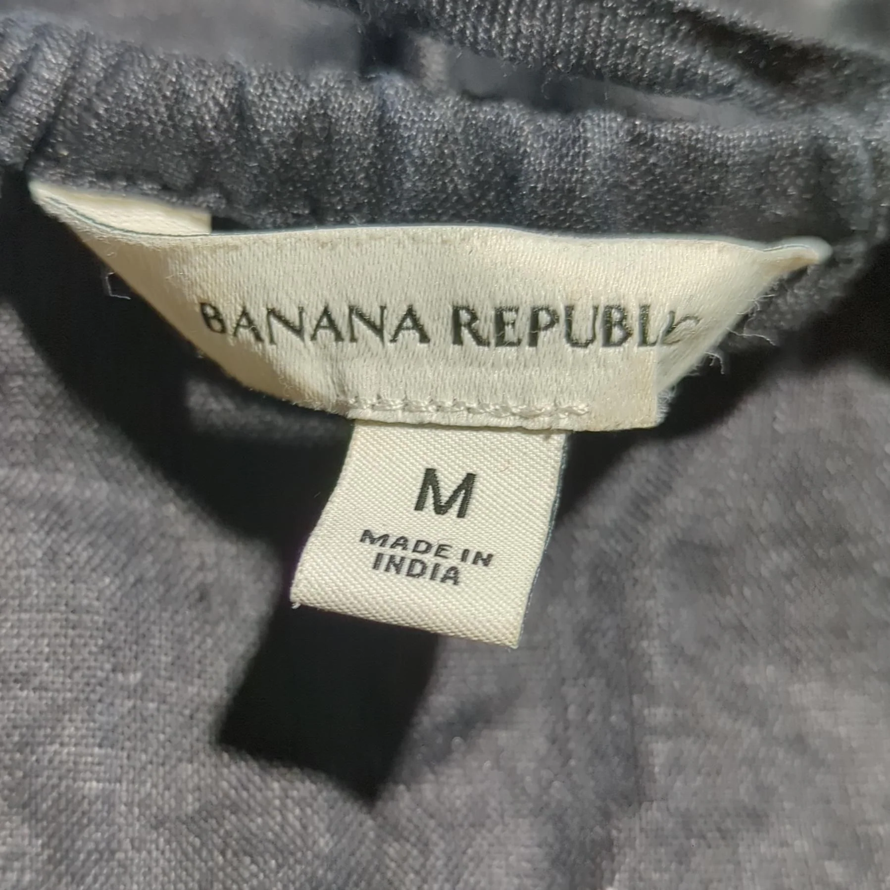 Banana Republic Women's Top M Black 100% Other Sleeveless V-Neck Basic - Image 5