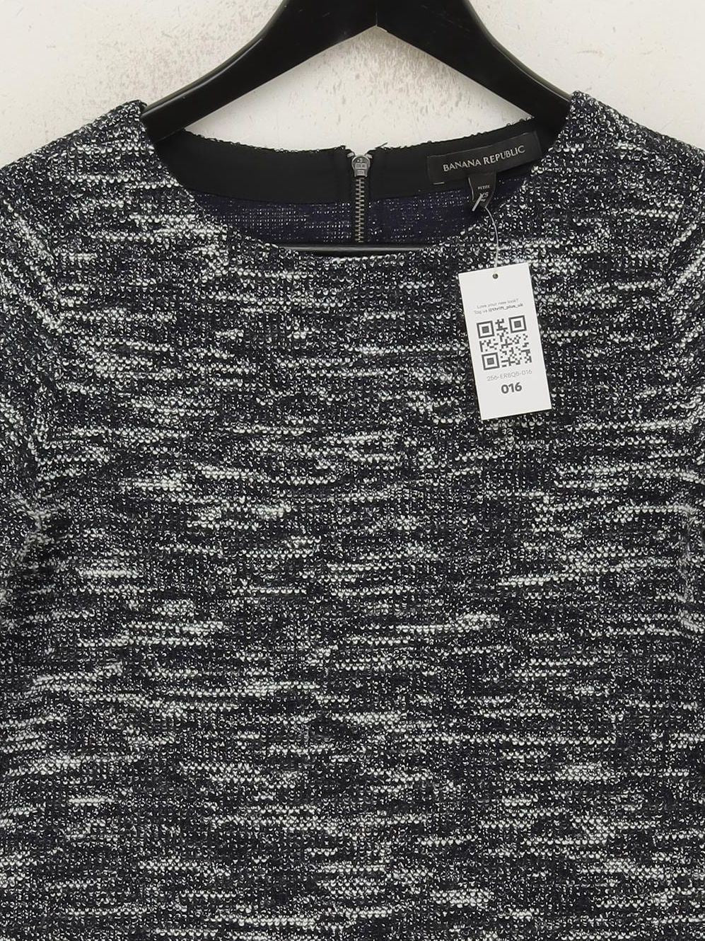 Banana Republic Women's Top XS Black Polyester with Cotton Basic - Image 3