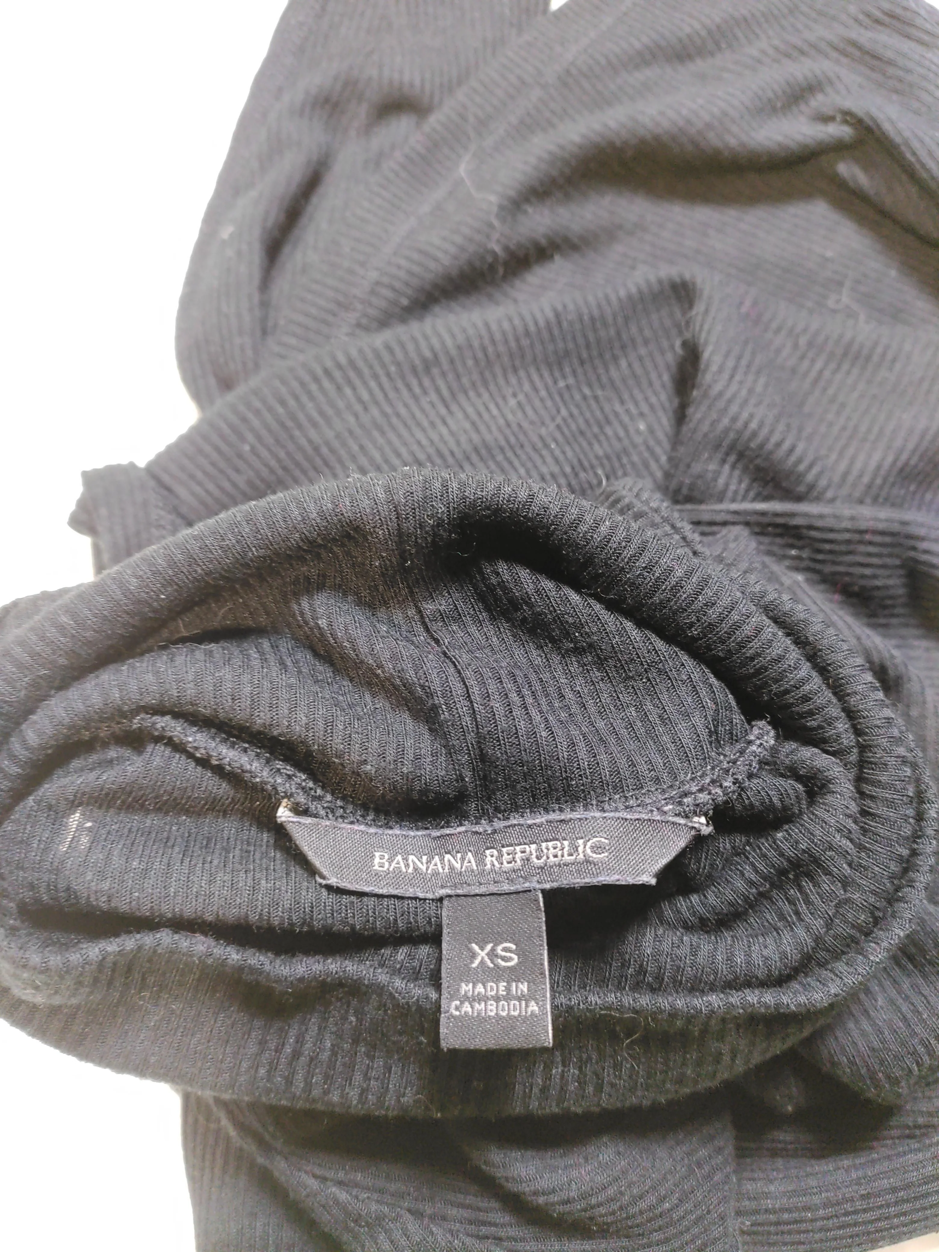 Banana Republic Women's Top XS Black Polyester with Rayon Basic - Image 5