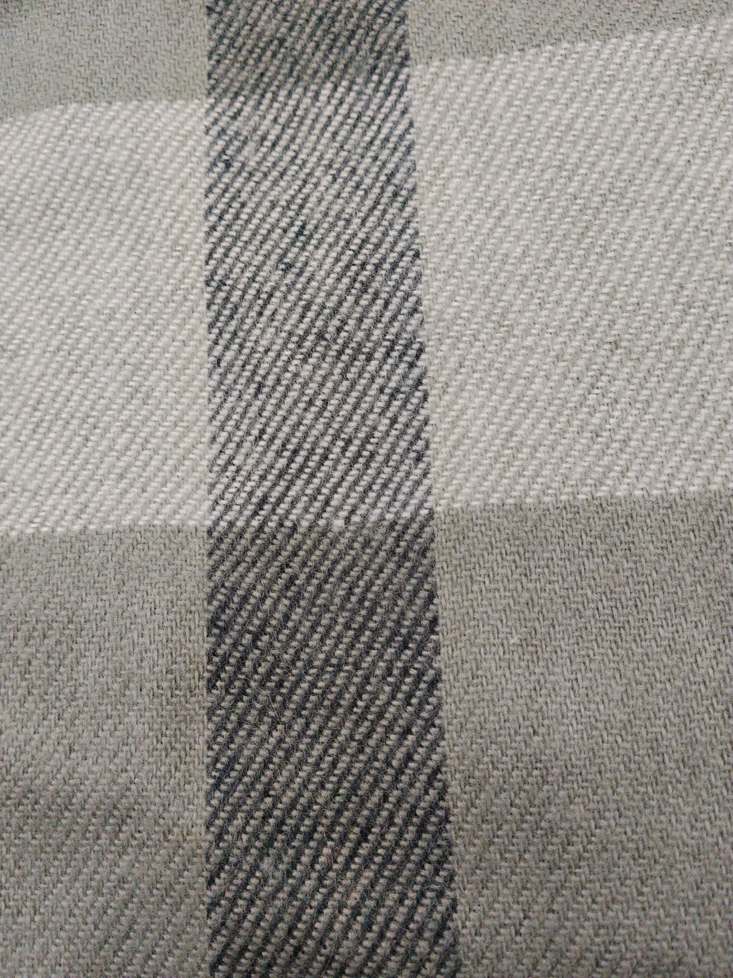Barbour Men's Scarf Grey Checkered 100% Acrylic Scarf - Image 3