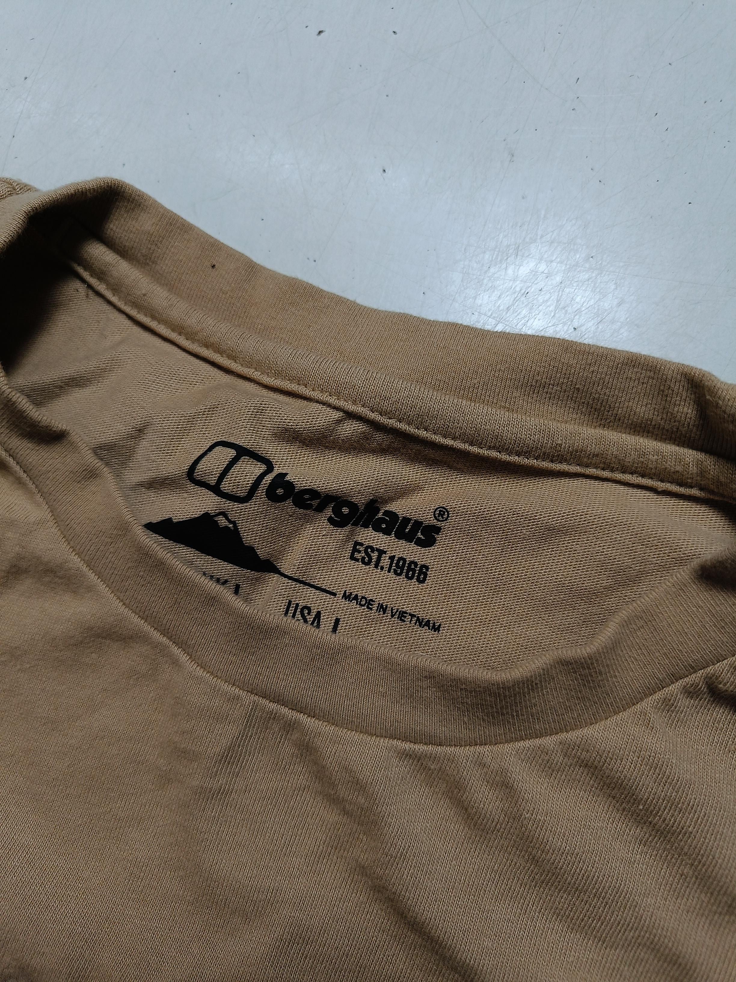 Berghaus Men's T-Shirt L Tan Graphic 100% Cotton Basic - Image 6