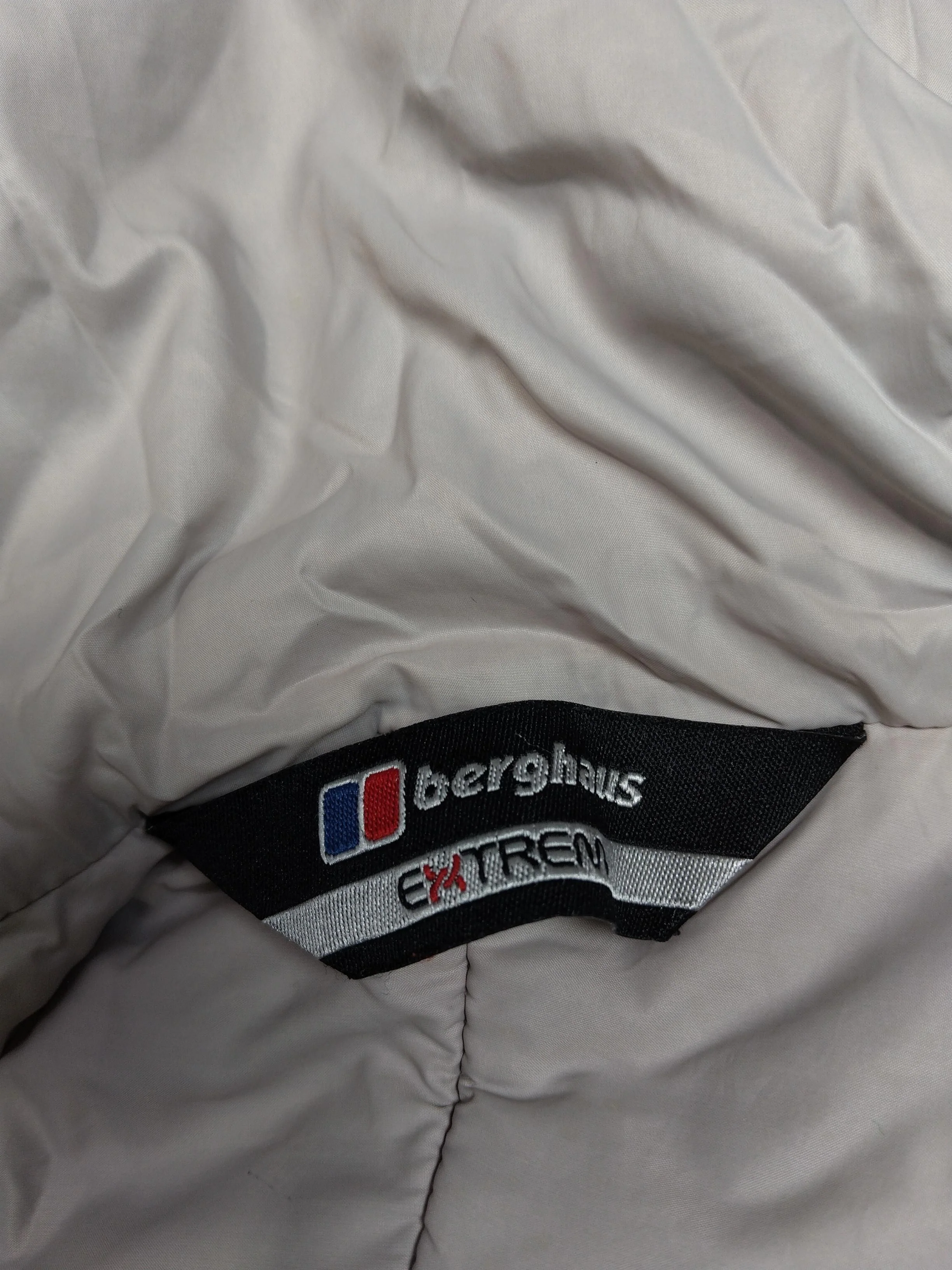 Berghaus Skiwear jacket red - Image 7