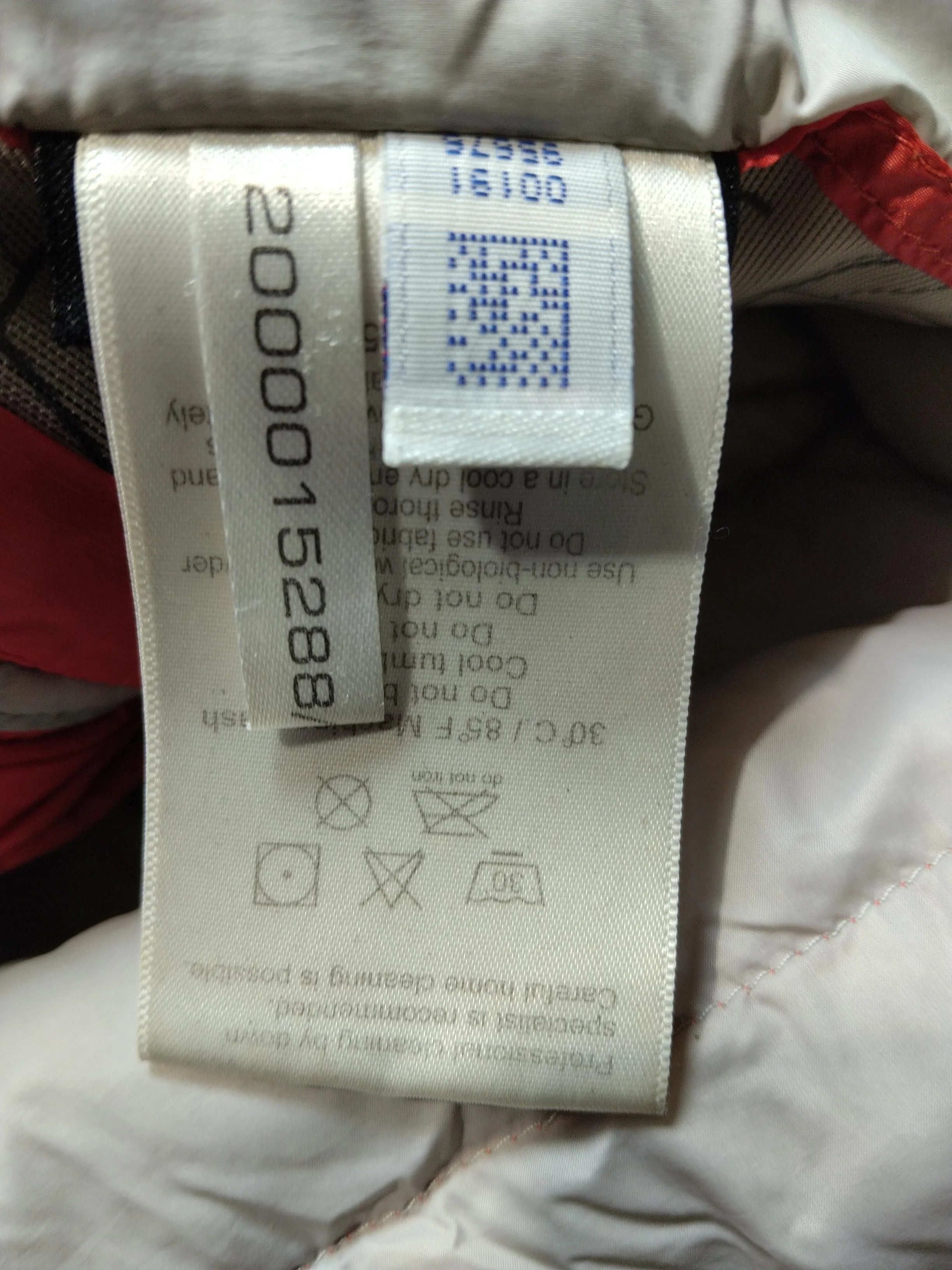 Berghaus Skiwear jacket red - Image 8