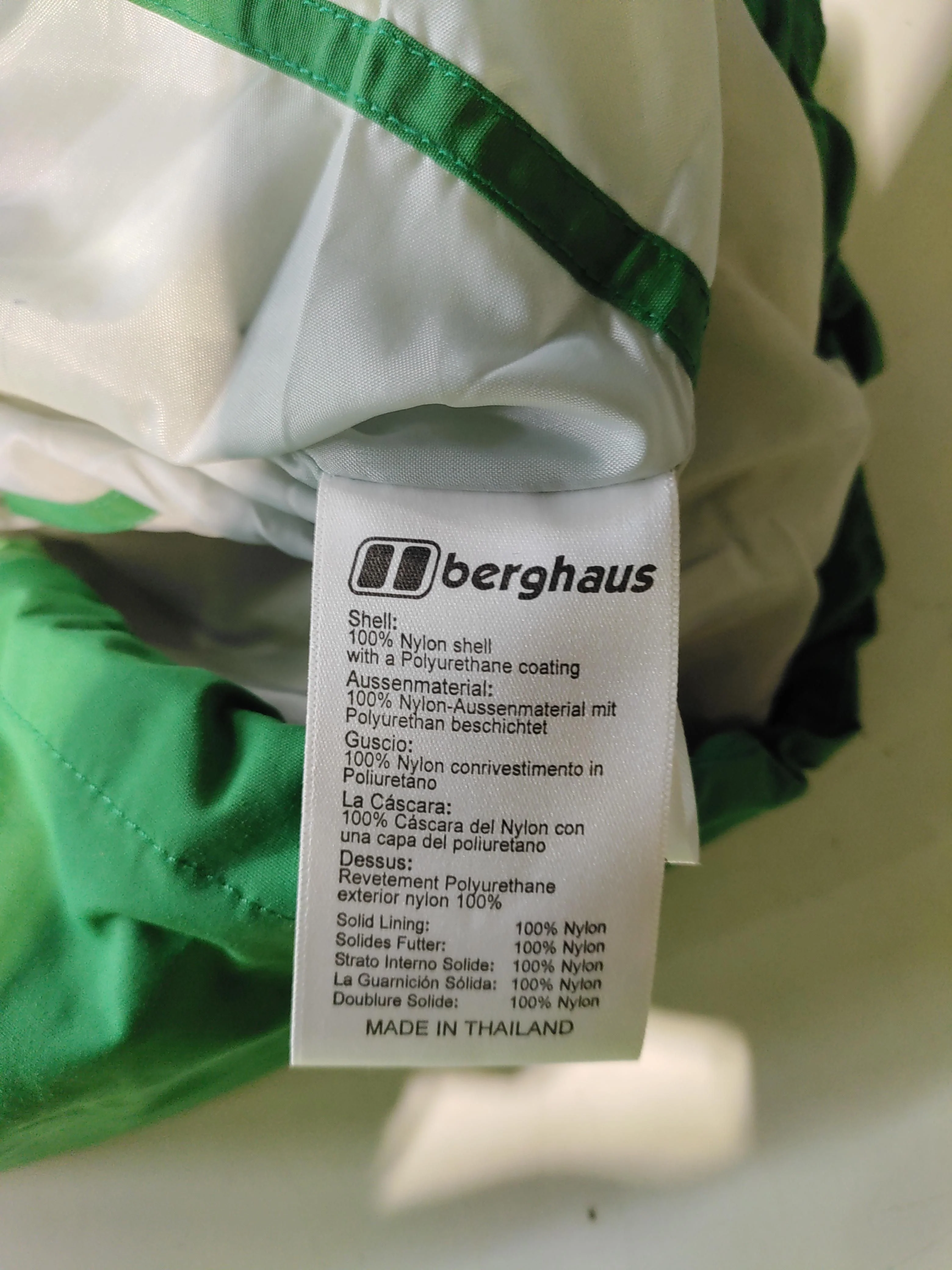 Berghaus Windbreaker jacket green - Image 6