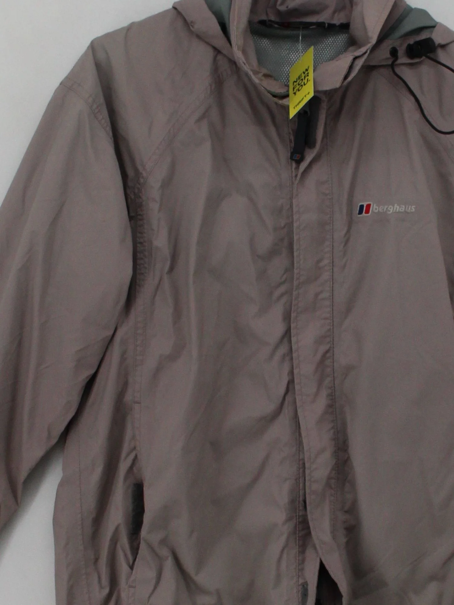 Berghaus Windbreaker jacket tan - Image 3